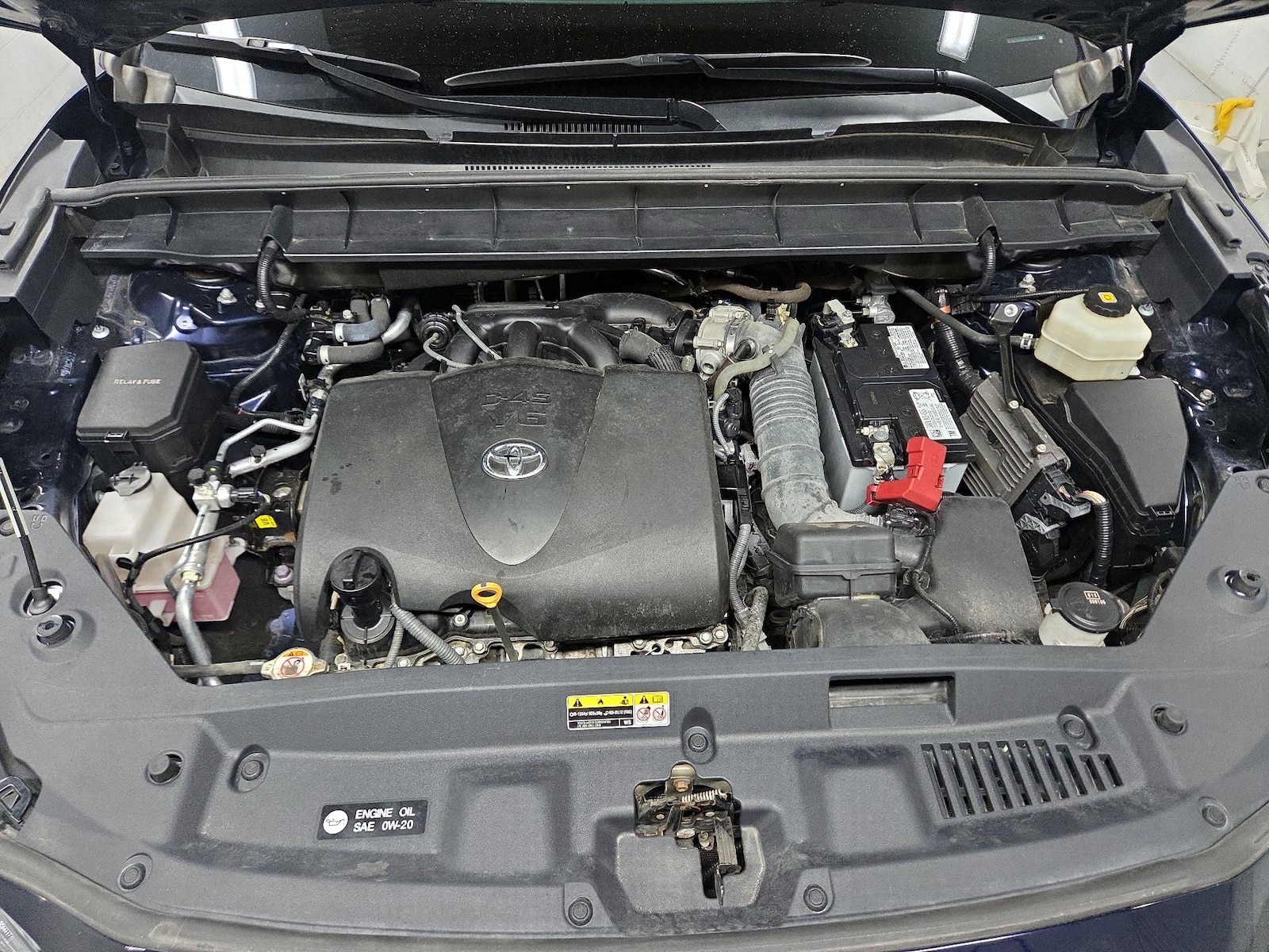 2021 Toyota Highlander L - Photo 24