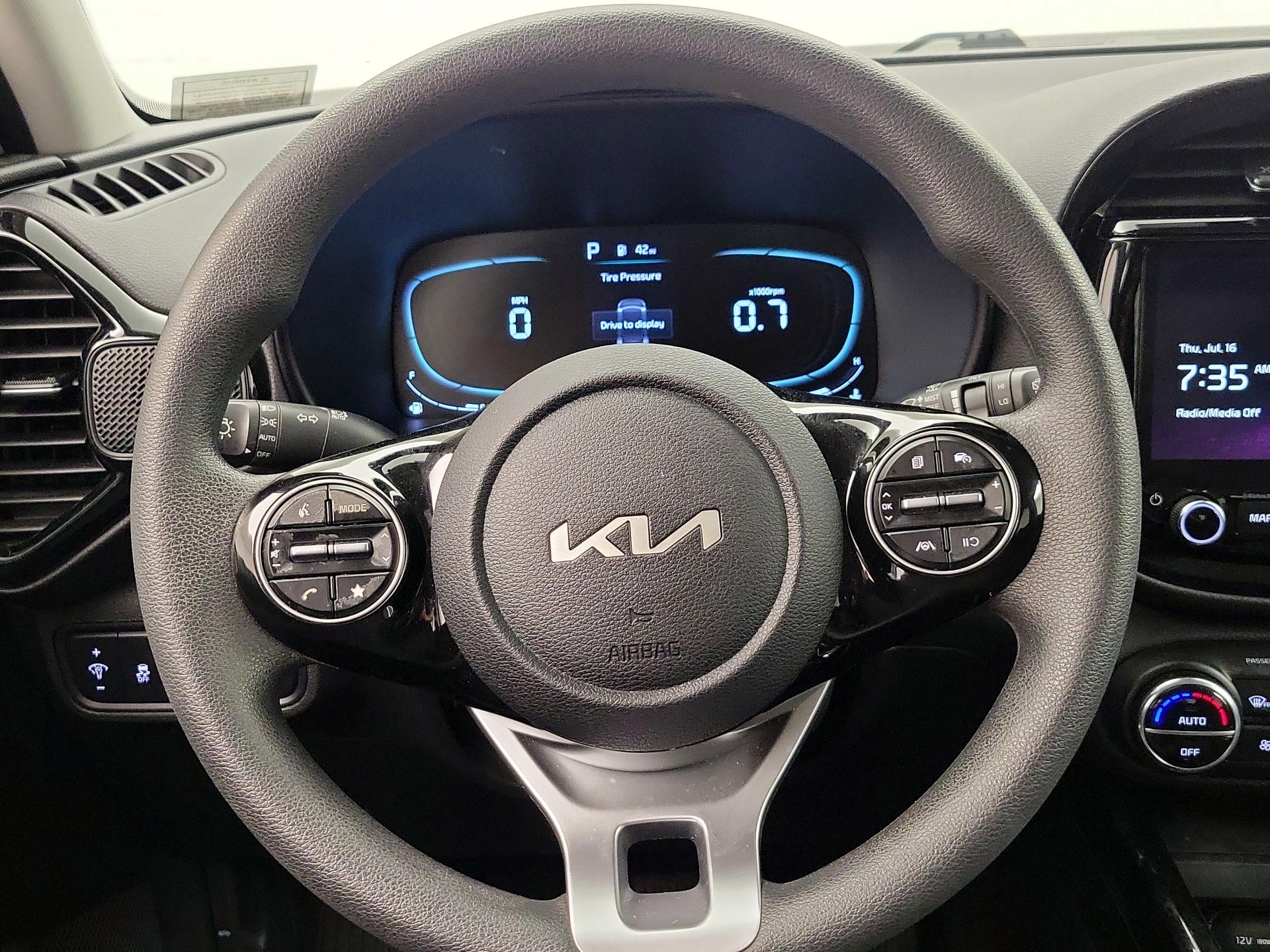 Thumbnail: 2023 Kia Soul - 10