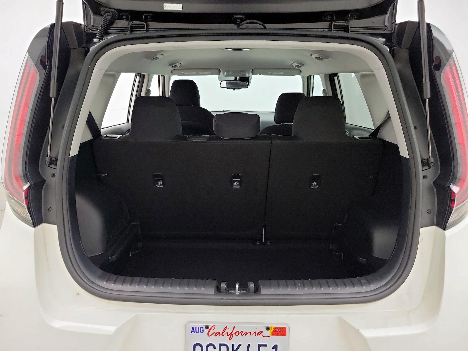 2023 Kia Soul S - Photo 22