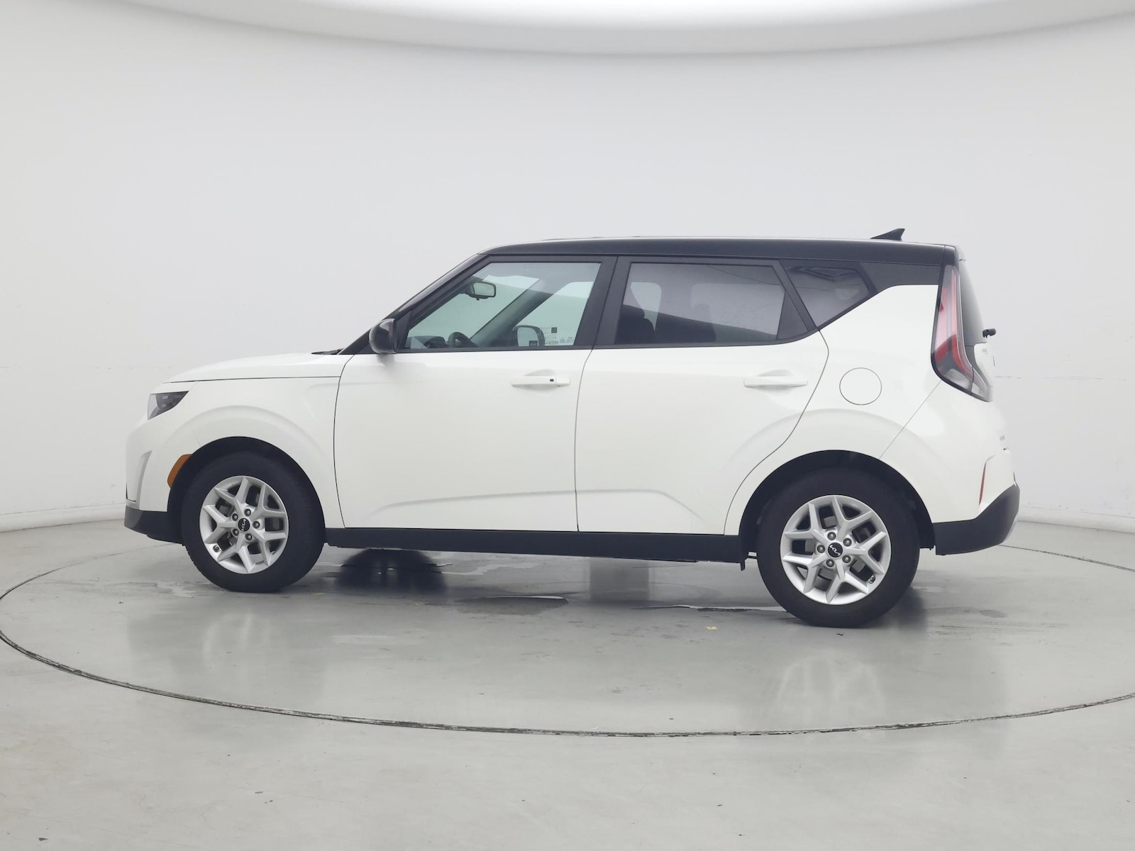 2023 Kia Soul S - Photo 6
