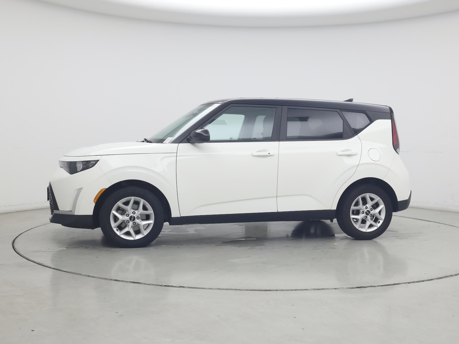 2023 Kia Soul S - Photo 8