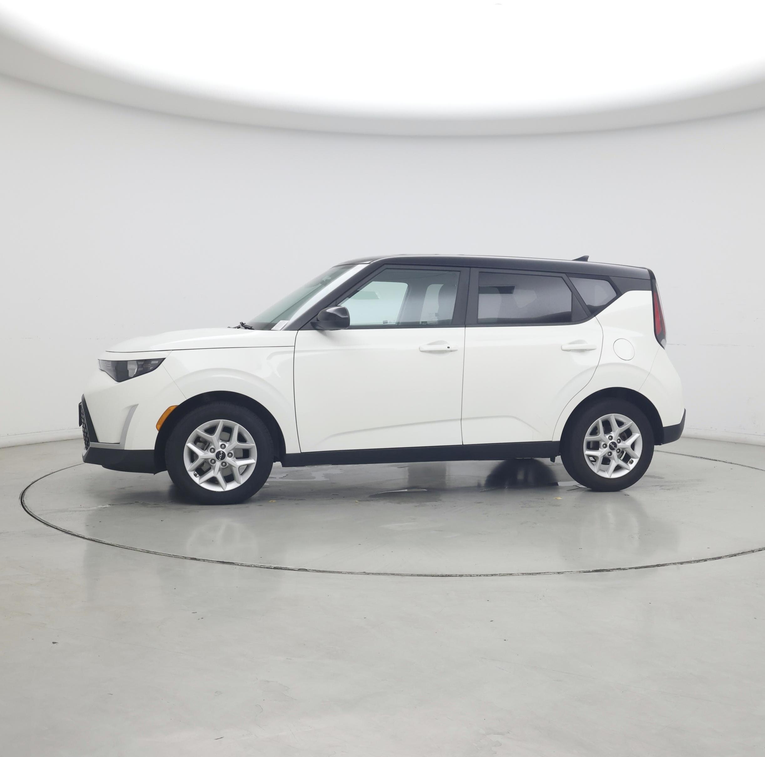 Thumbnail: 2023 Kia Soul - 8