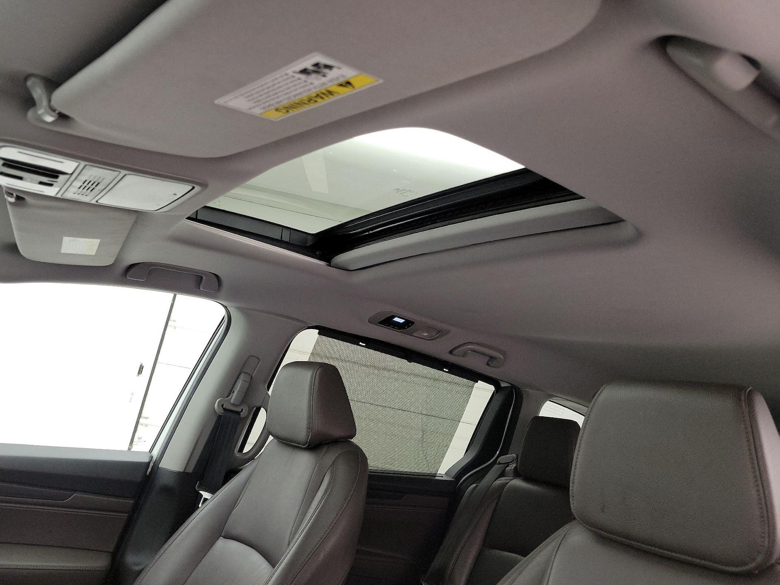 Sunroof(s) & Overhead Airbags