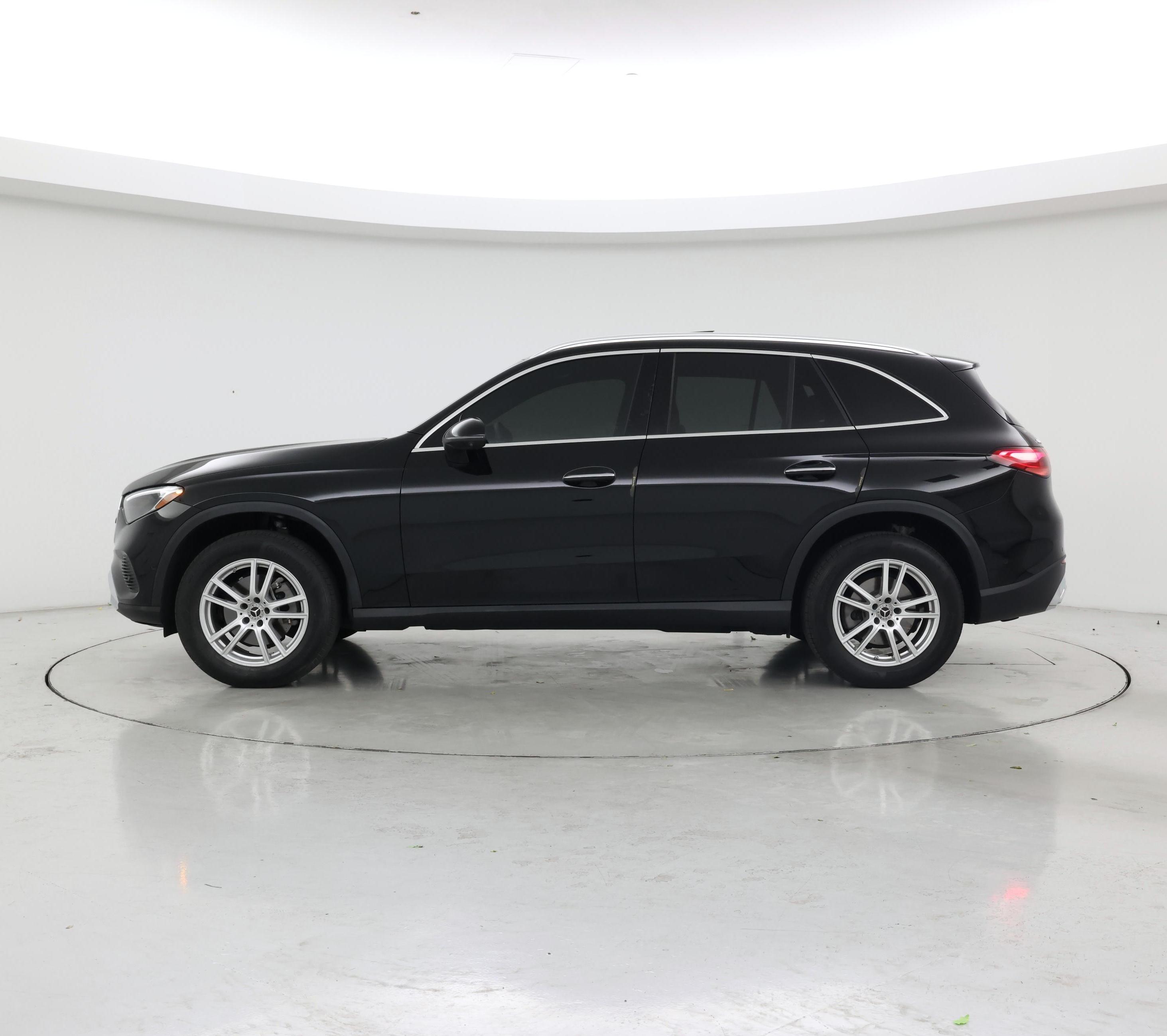 Thumbnail: 2023 Mercedes-Benz GLC - 3