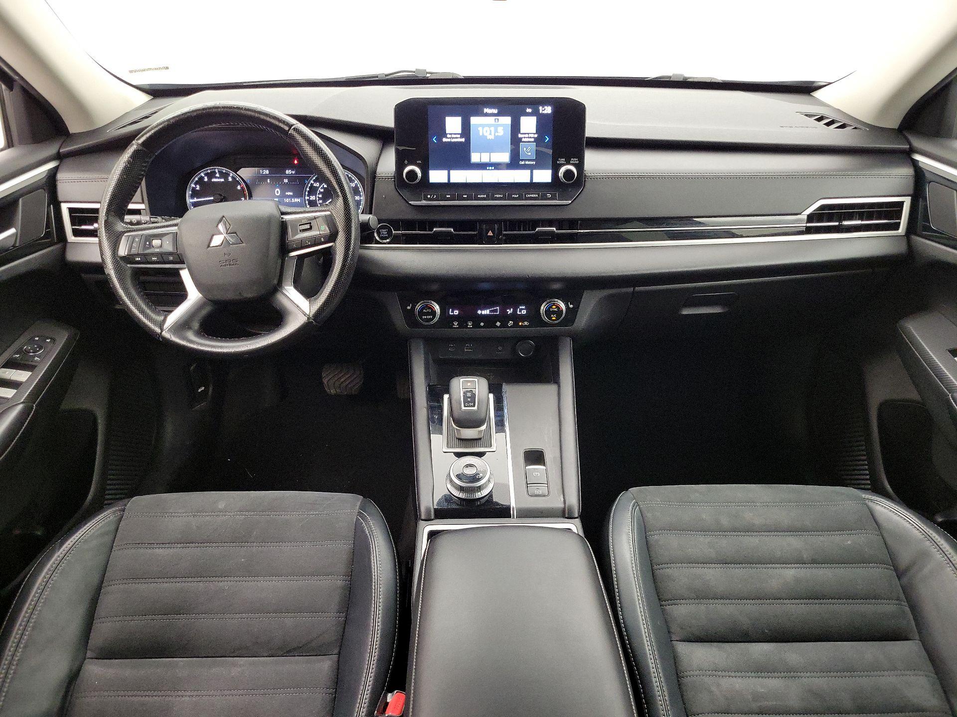 Thumbnail: 2022 Mitsubishi Outlander - 9