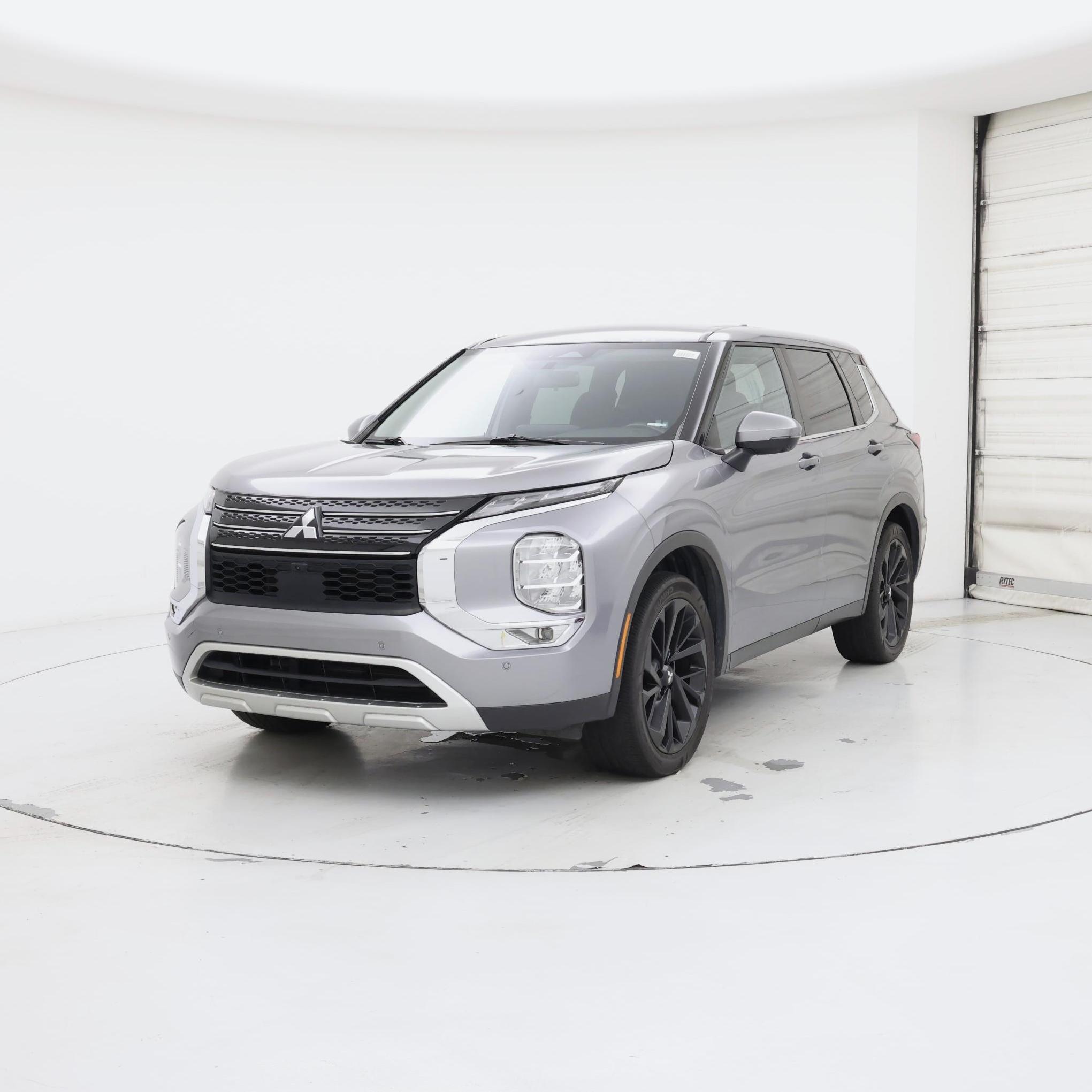 Thumbnail: 2022 Mitsubishi Outlander - 4