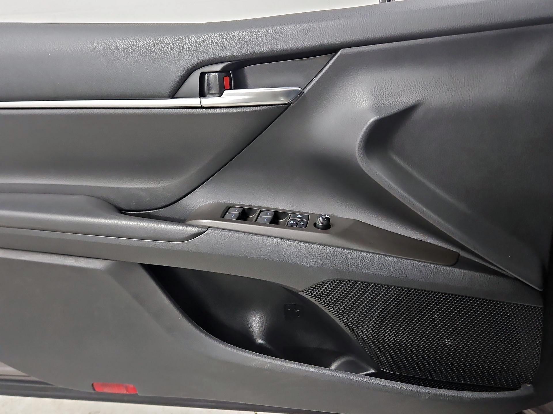 Thumbnail: 2021 Toyota Camry - 12