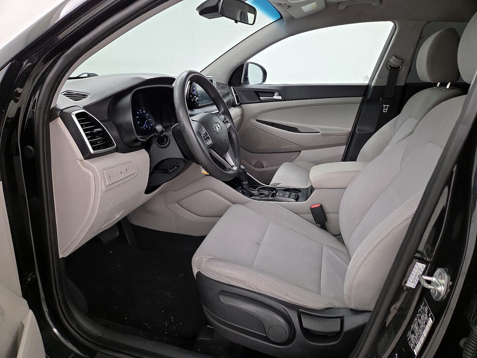 2021 Hyundai Tucson SE - Photo 12