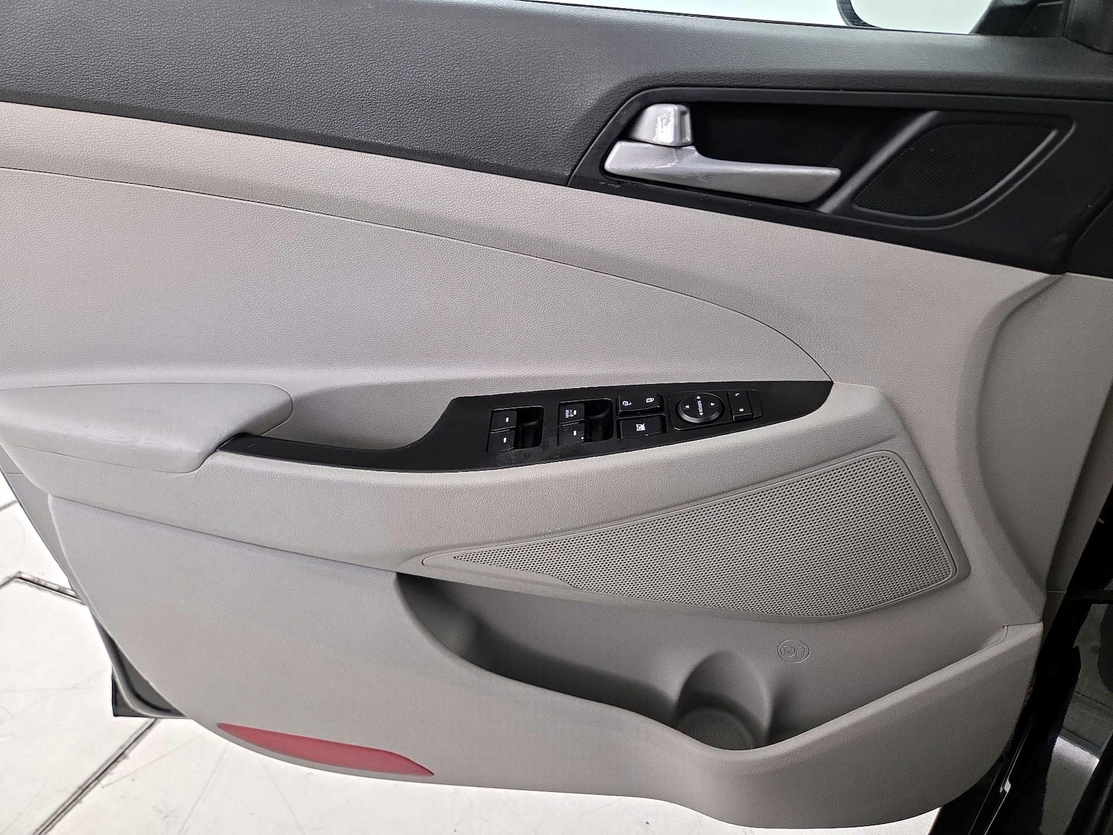 2021 Hyundai Tucson SE - Photo 13