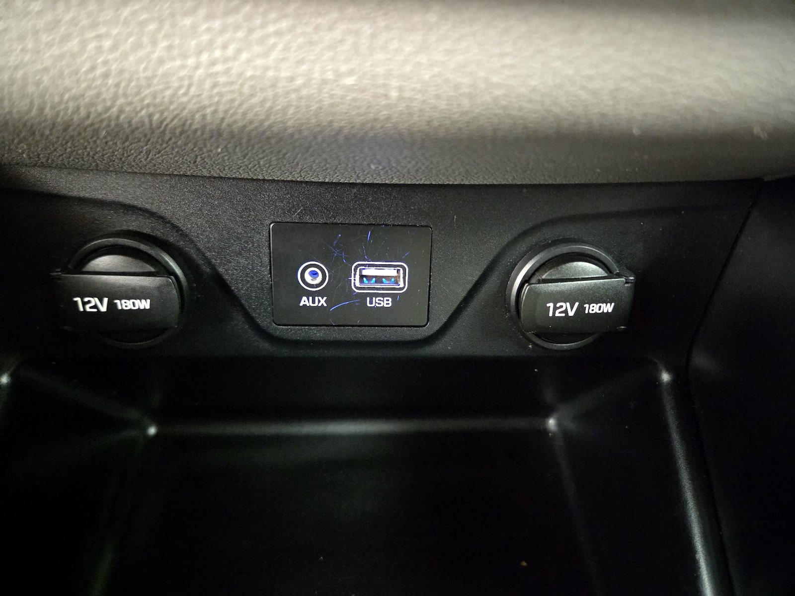 2021 Hyundai Tucson SE - Photo 19