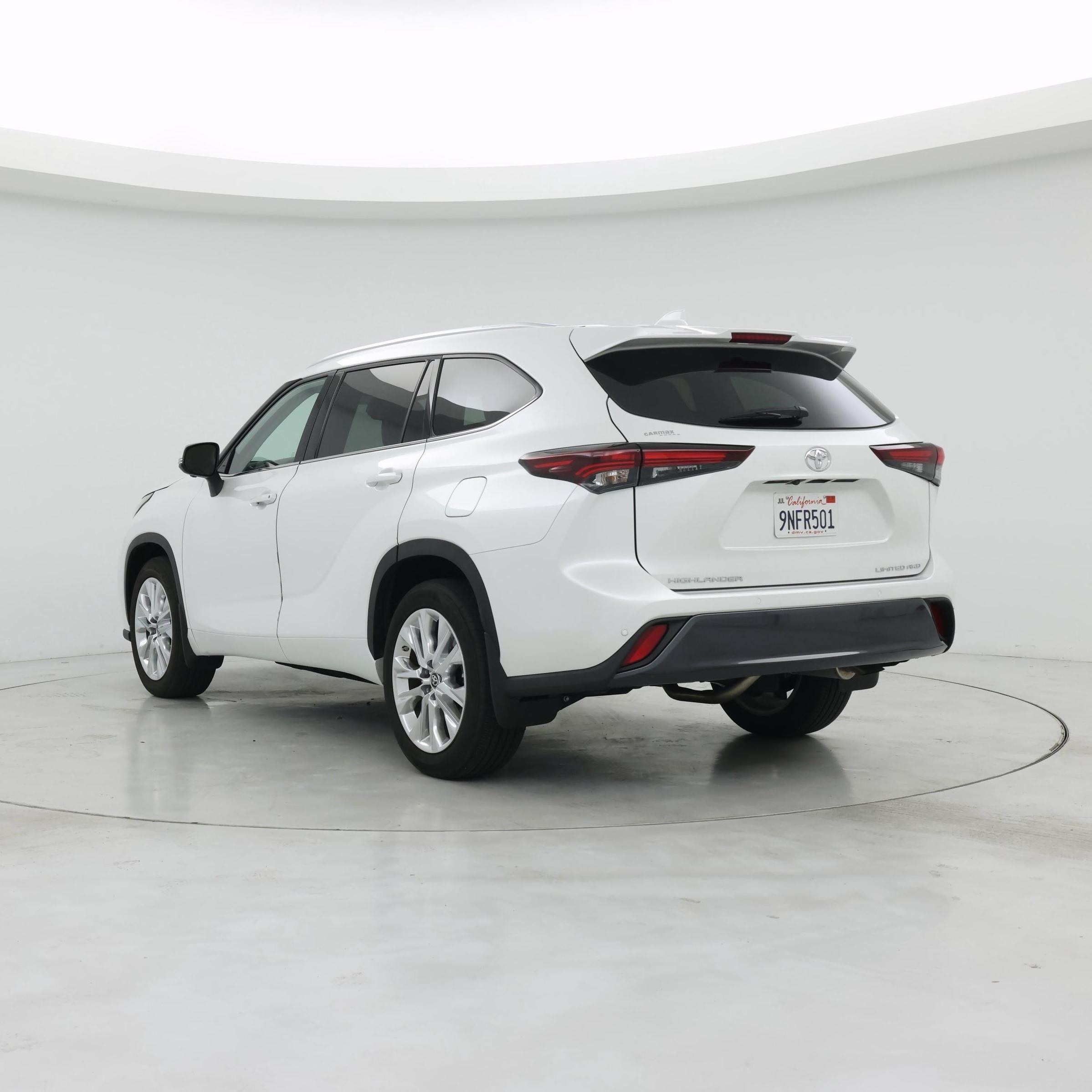 Thumbnail: 2024 Toyota Highlander - 2