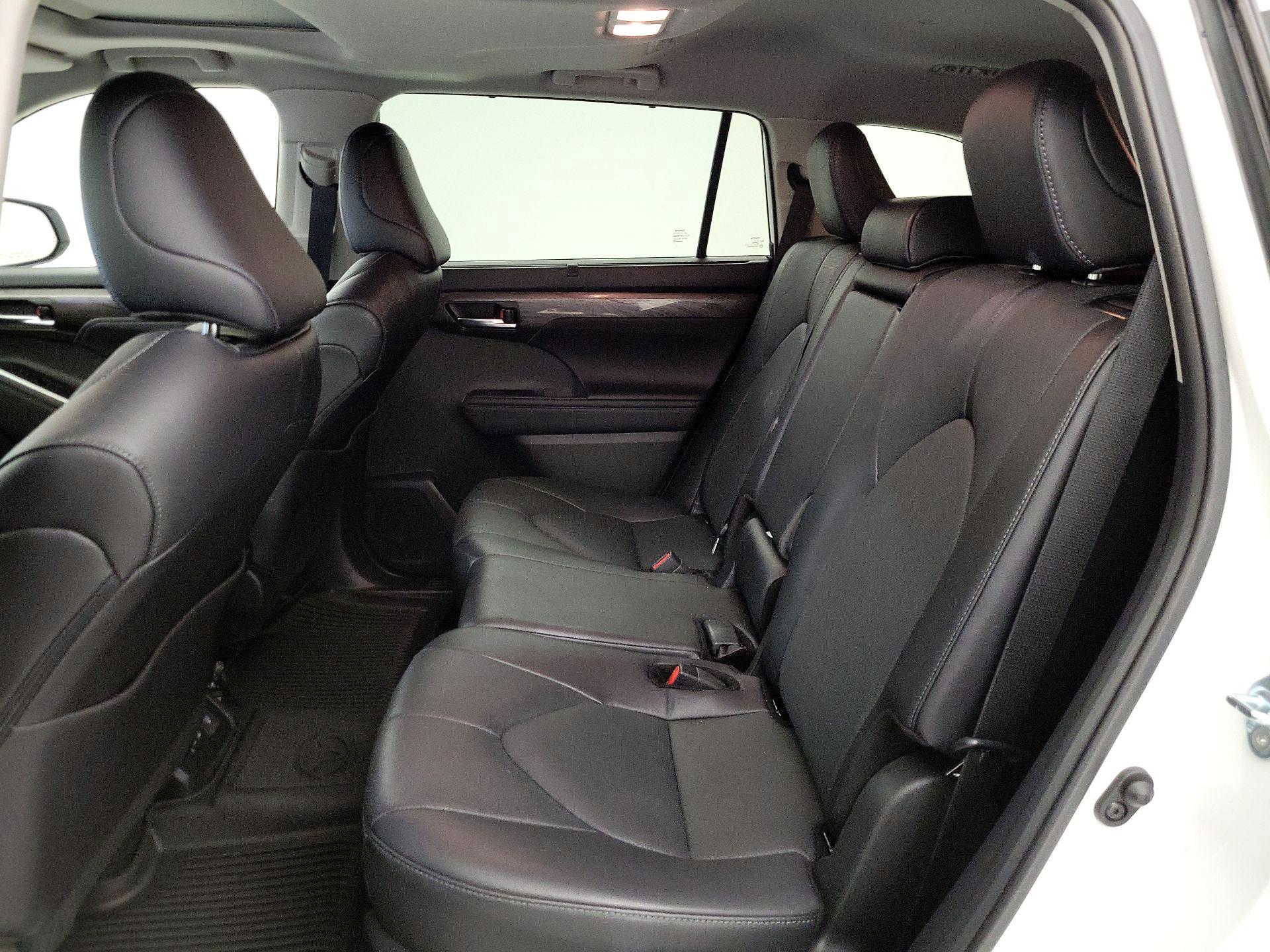 Thumbnail: 2024 Toyota Highlander - 19