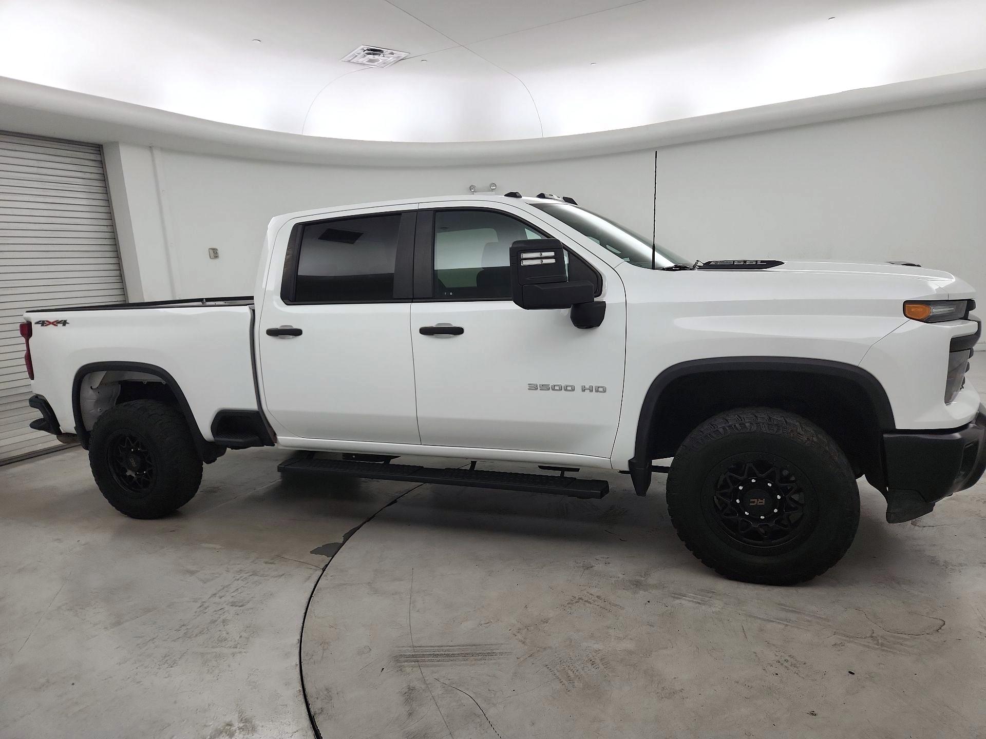 Thumbnail: 2024 Chevrolet Silverado 3500 - 4