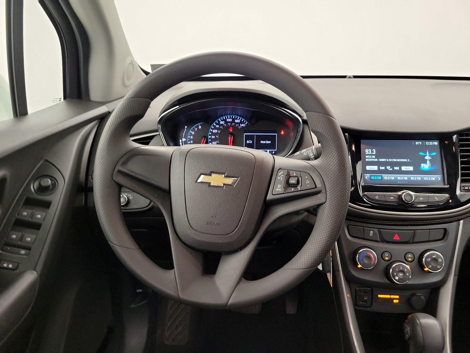 Thumbnail: 2017 Chevrolet Trax - 10