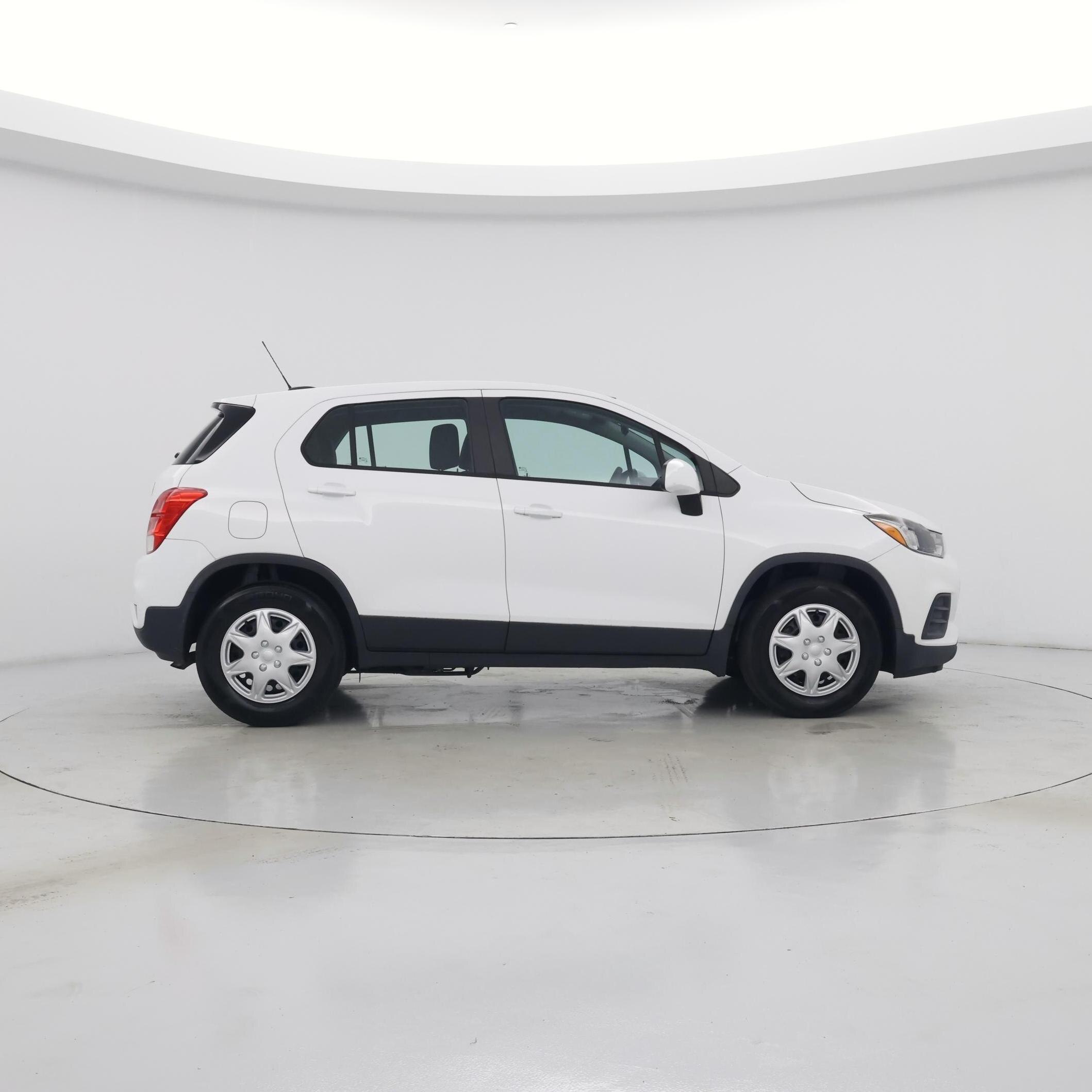 Thumbnail: 2017 Chevrolet Trax - 7