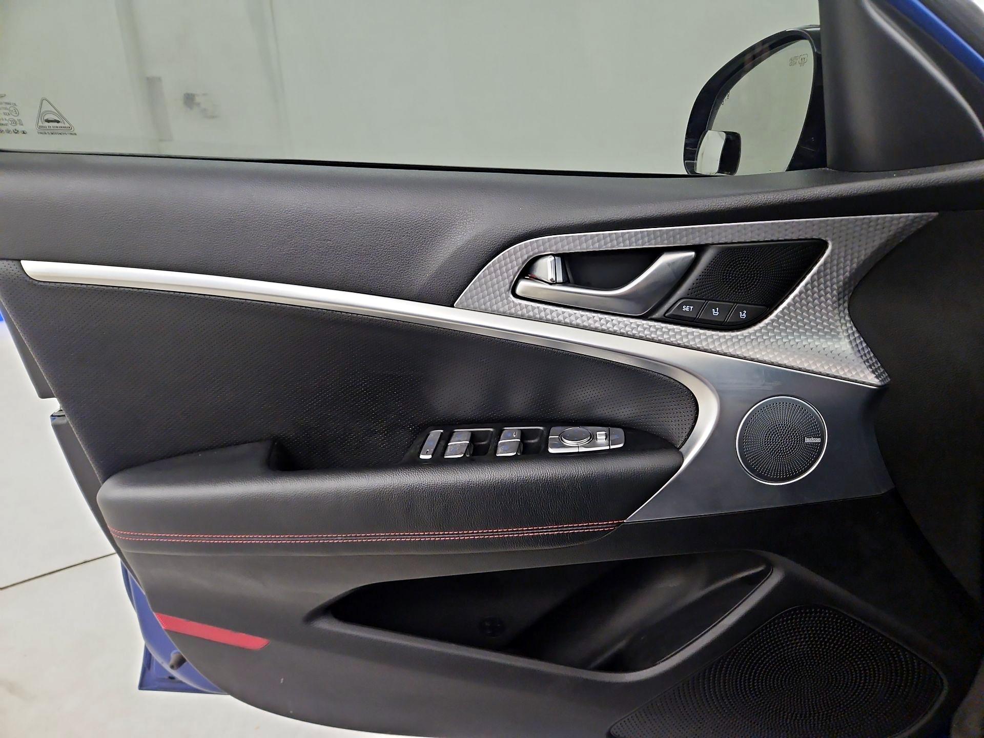 Thumbnail: 2022 Genesis G70 - 12