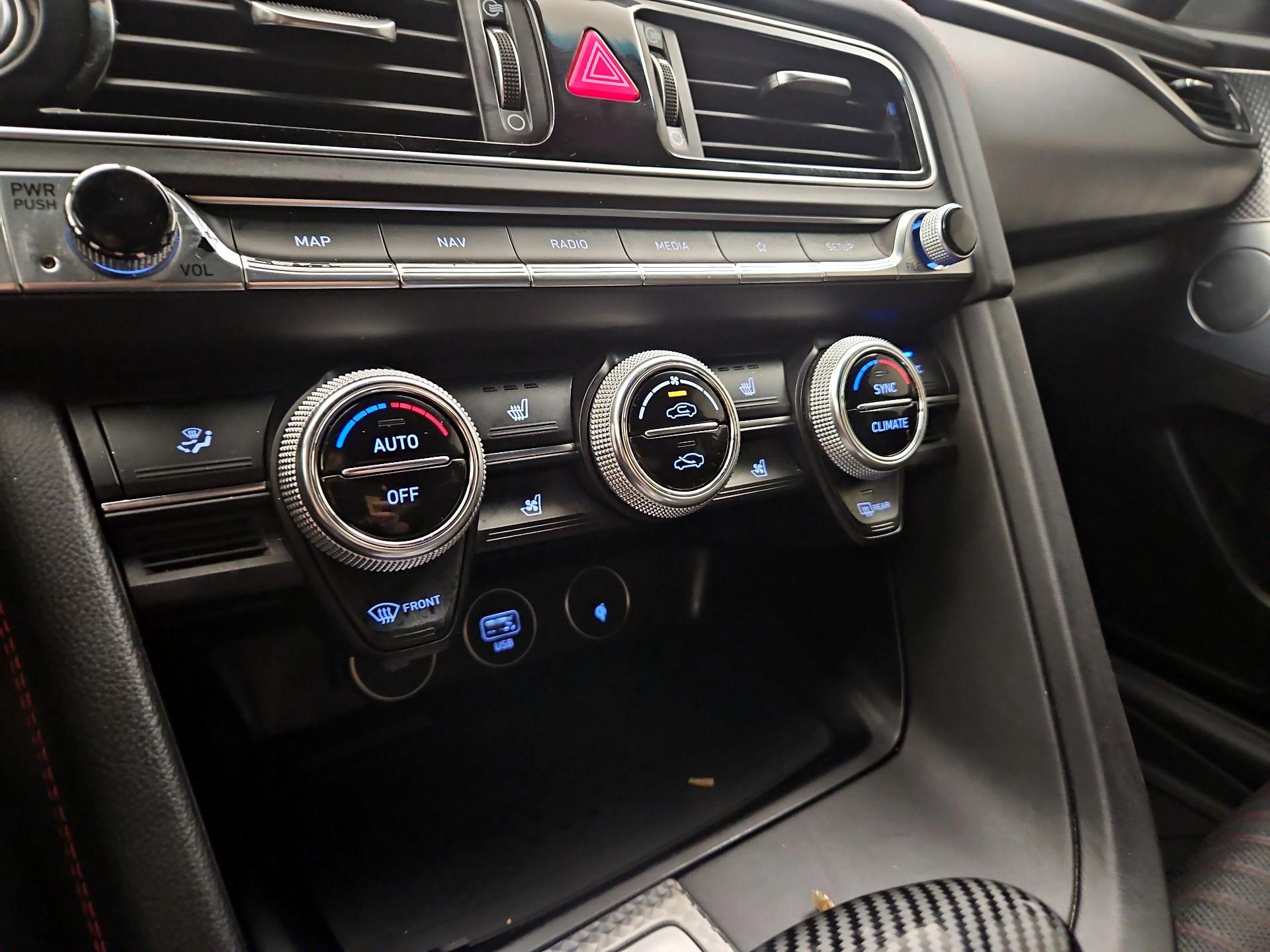 Thumbnail: 2022 Genesis G70 - 17