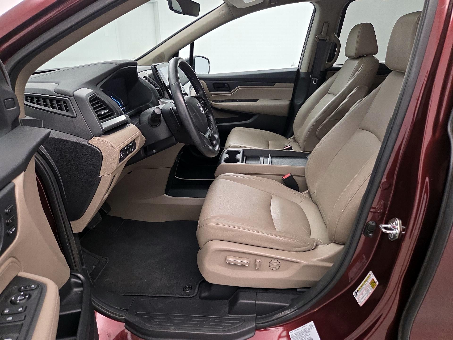 Thumbnail: 2018 Honda Odyssey - 11