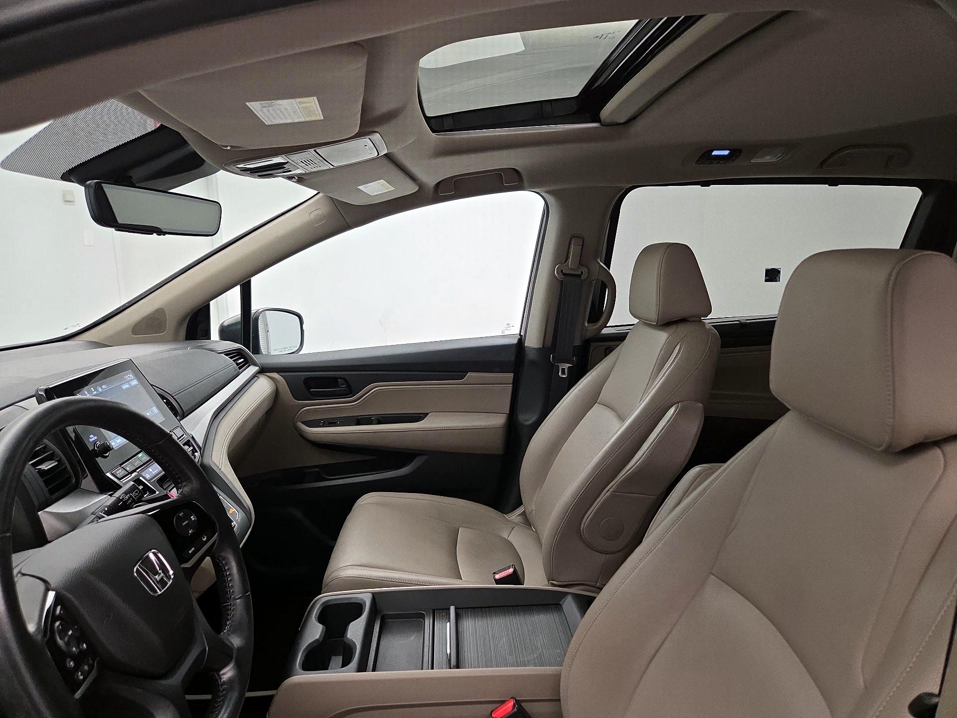 Thumbnail: 2018 Honda Odyssey - 18