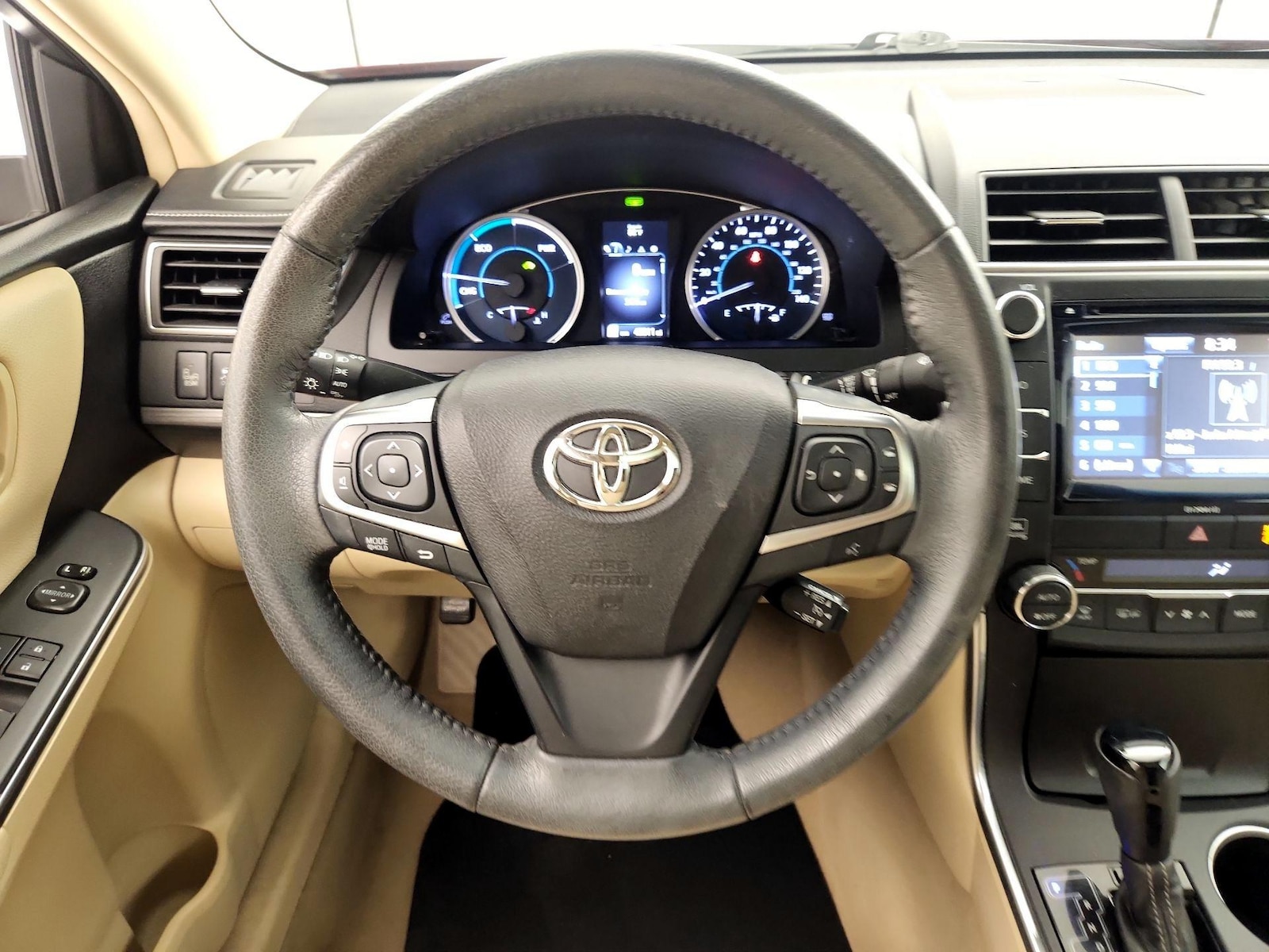2017 Toyota Camry XLE Hybrid - Photo 11