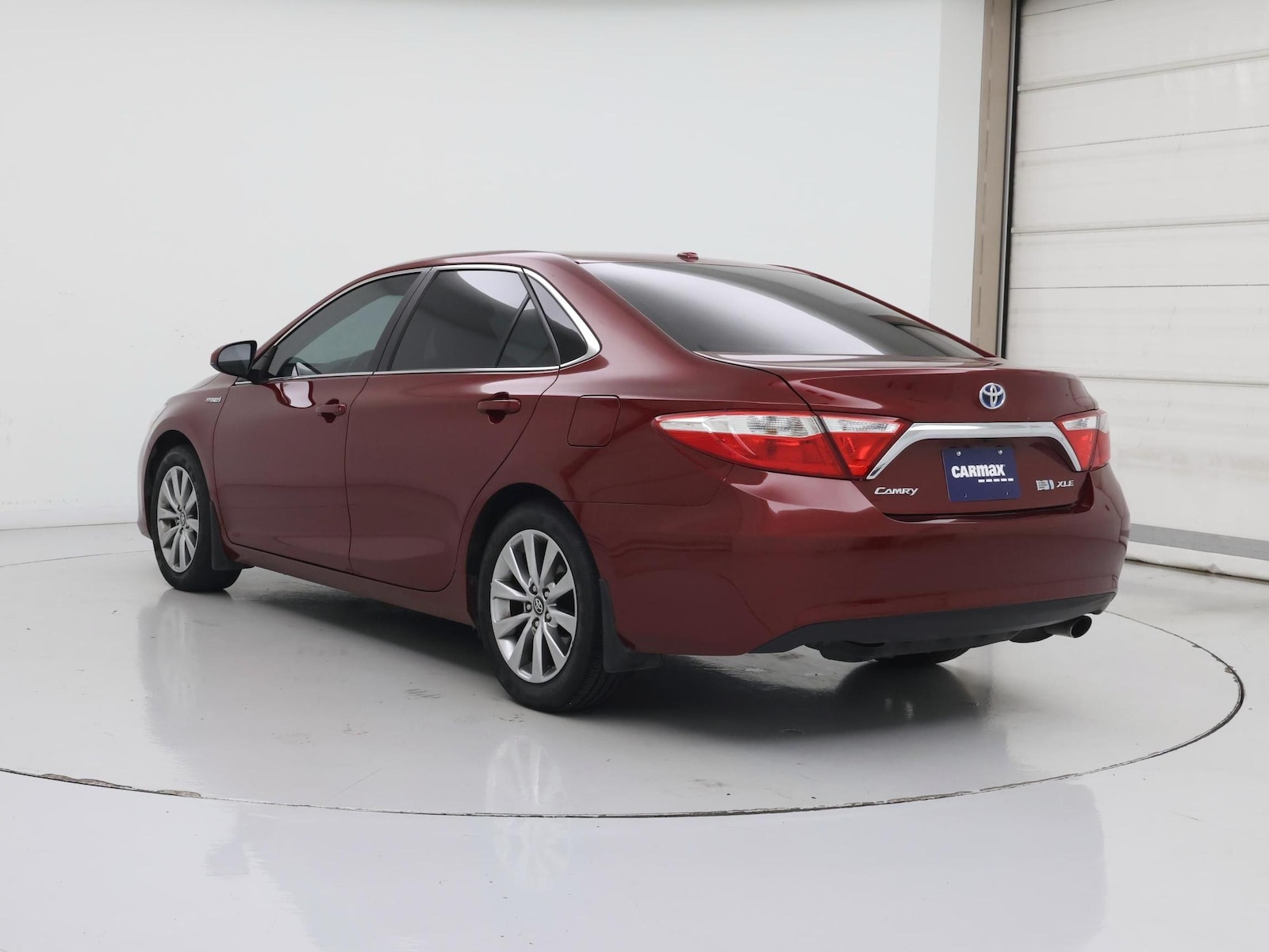 2017 Toyota Camry XLE Hybrid - Photo 3