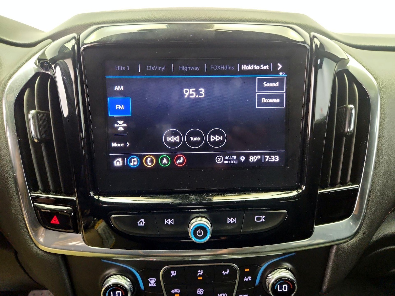 2023 Chevrolet Traverse RS - Photo 17