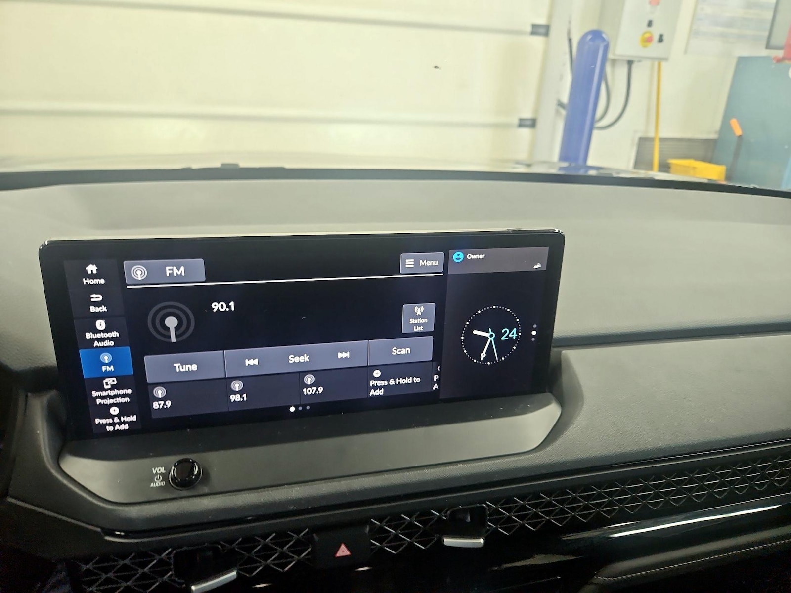 Apple CarPlay® & Android Auto™