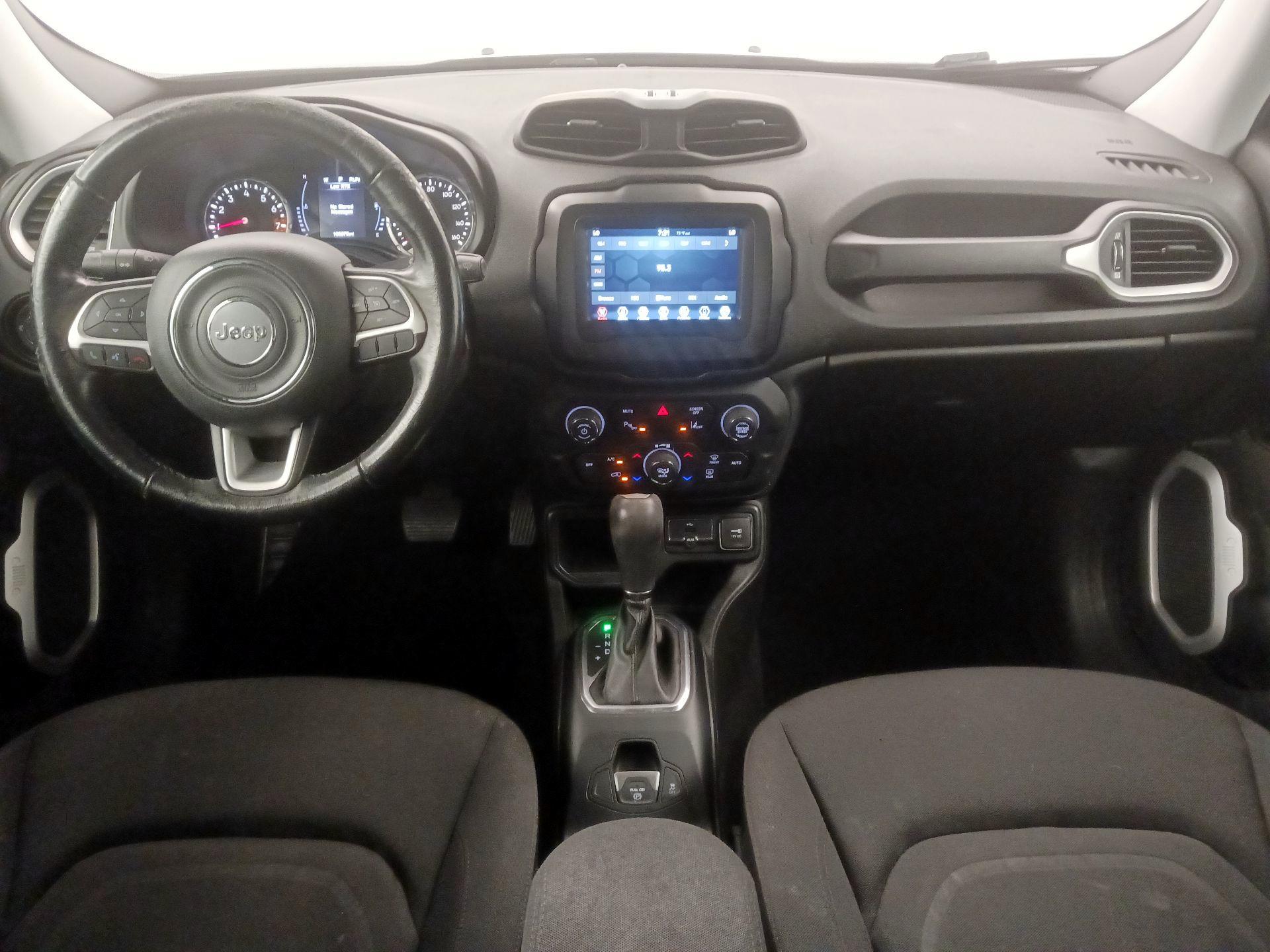 Thumbnail: 2018 Jeep Renegade - 9