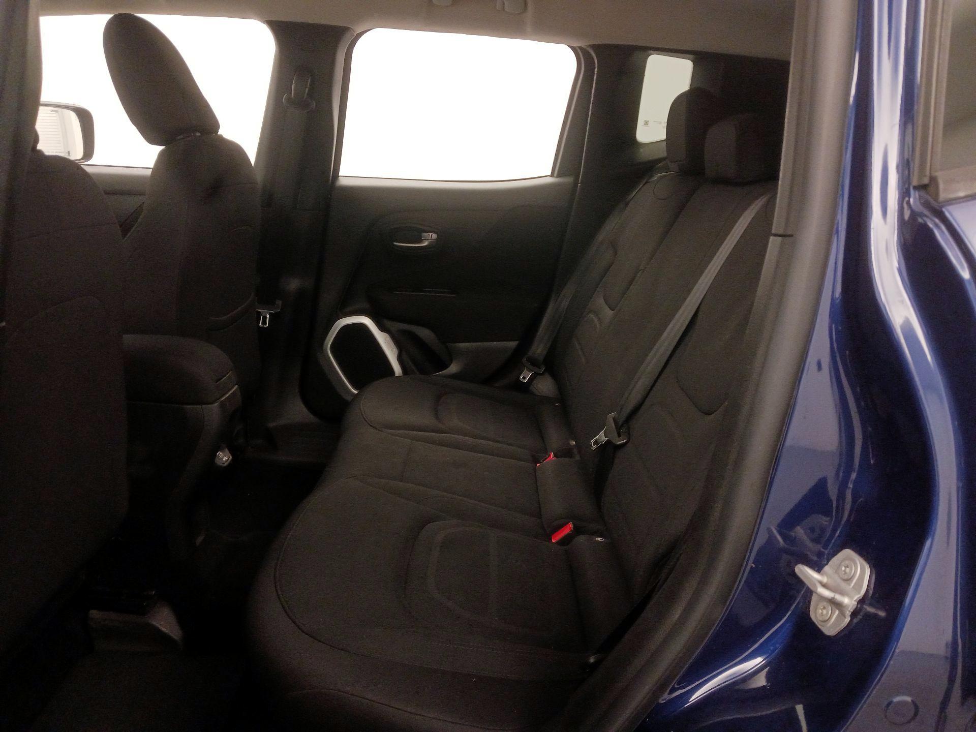 Thumbnail: 2018 Jeep Renegade - 19