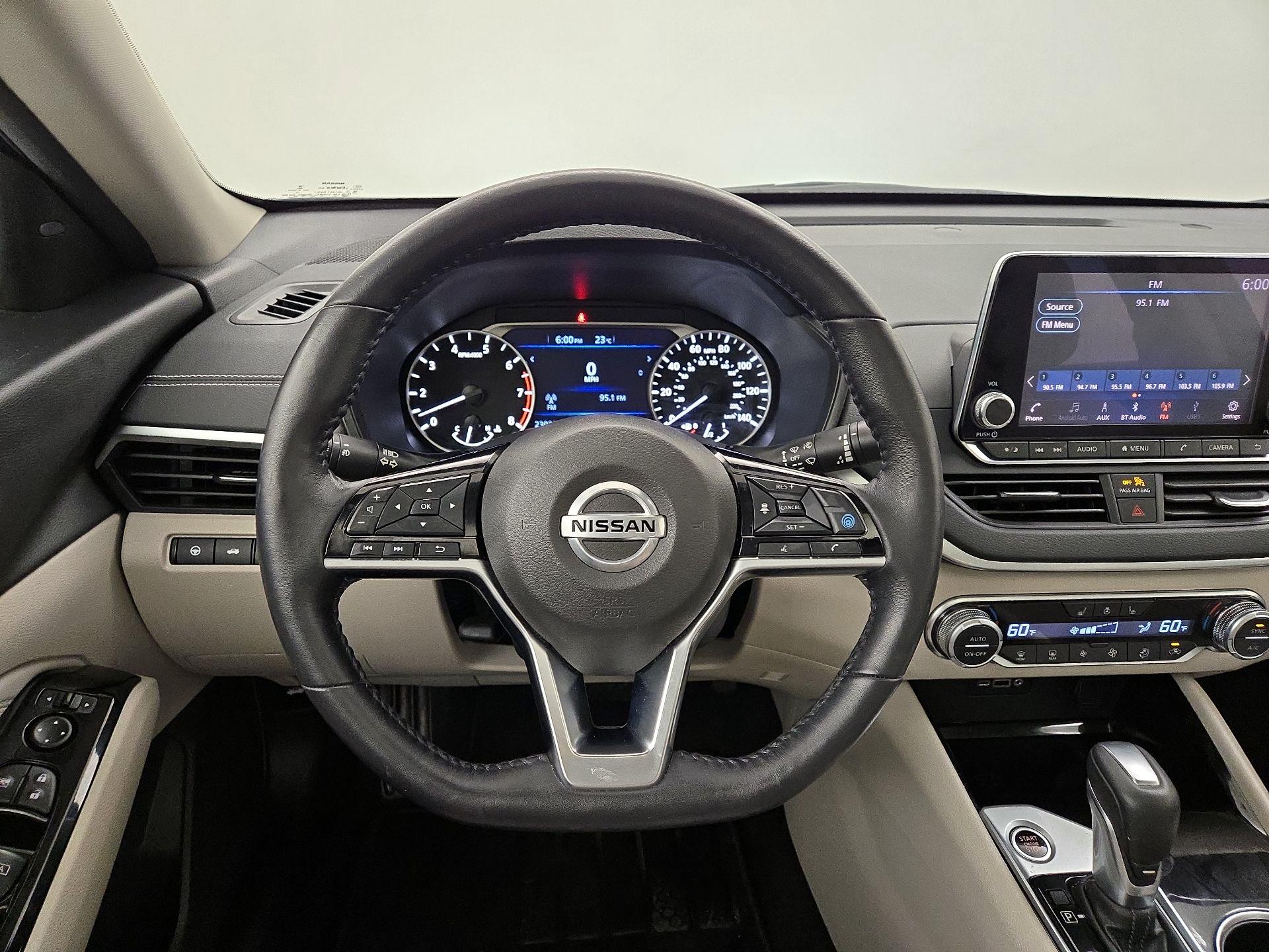 Thumbnail: 2020 Nissan Altima - 10