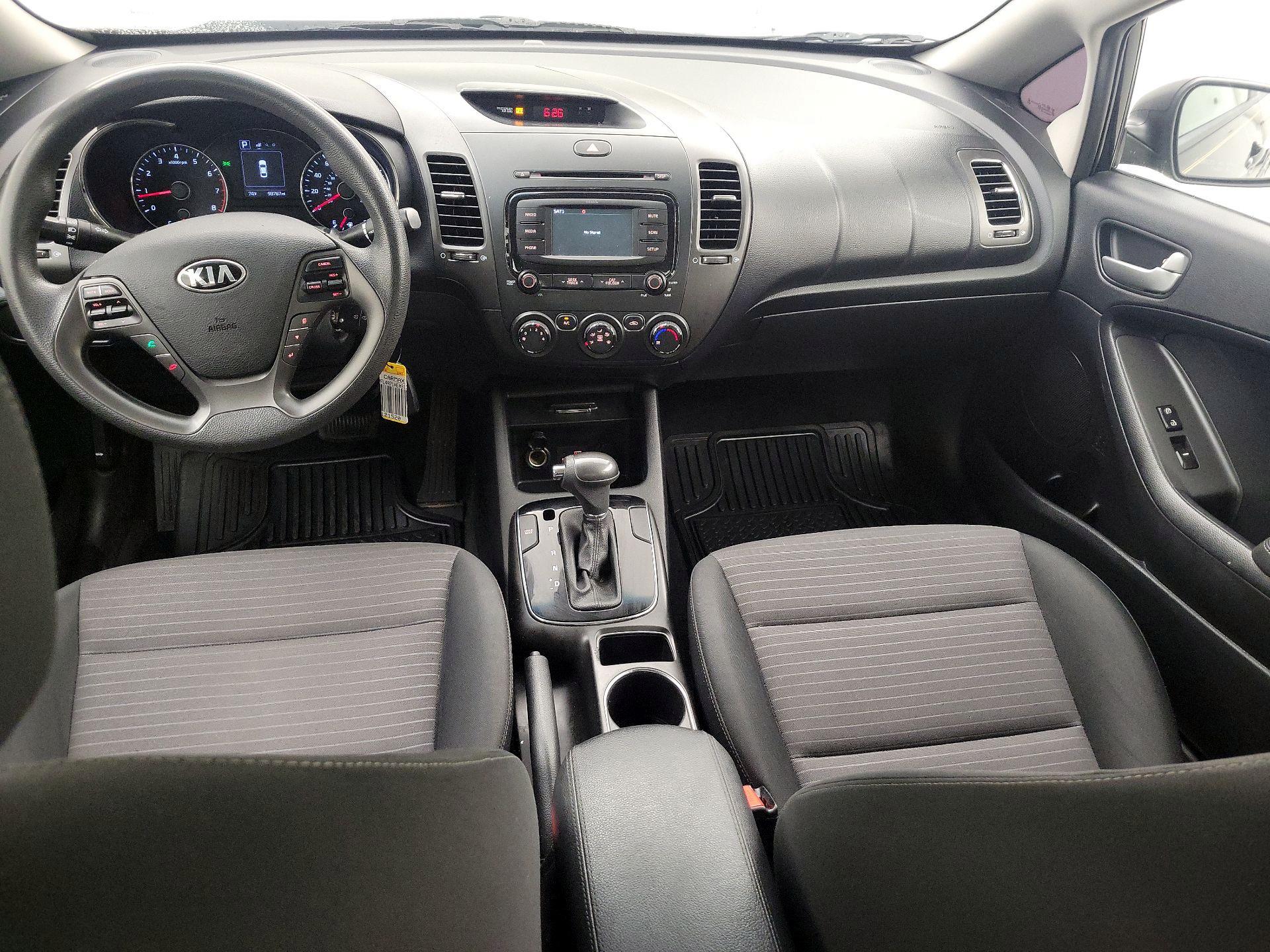 Thumbnail: 2017 Kia Forte - 9