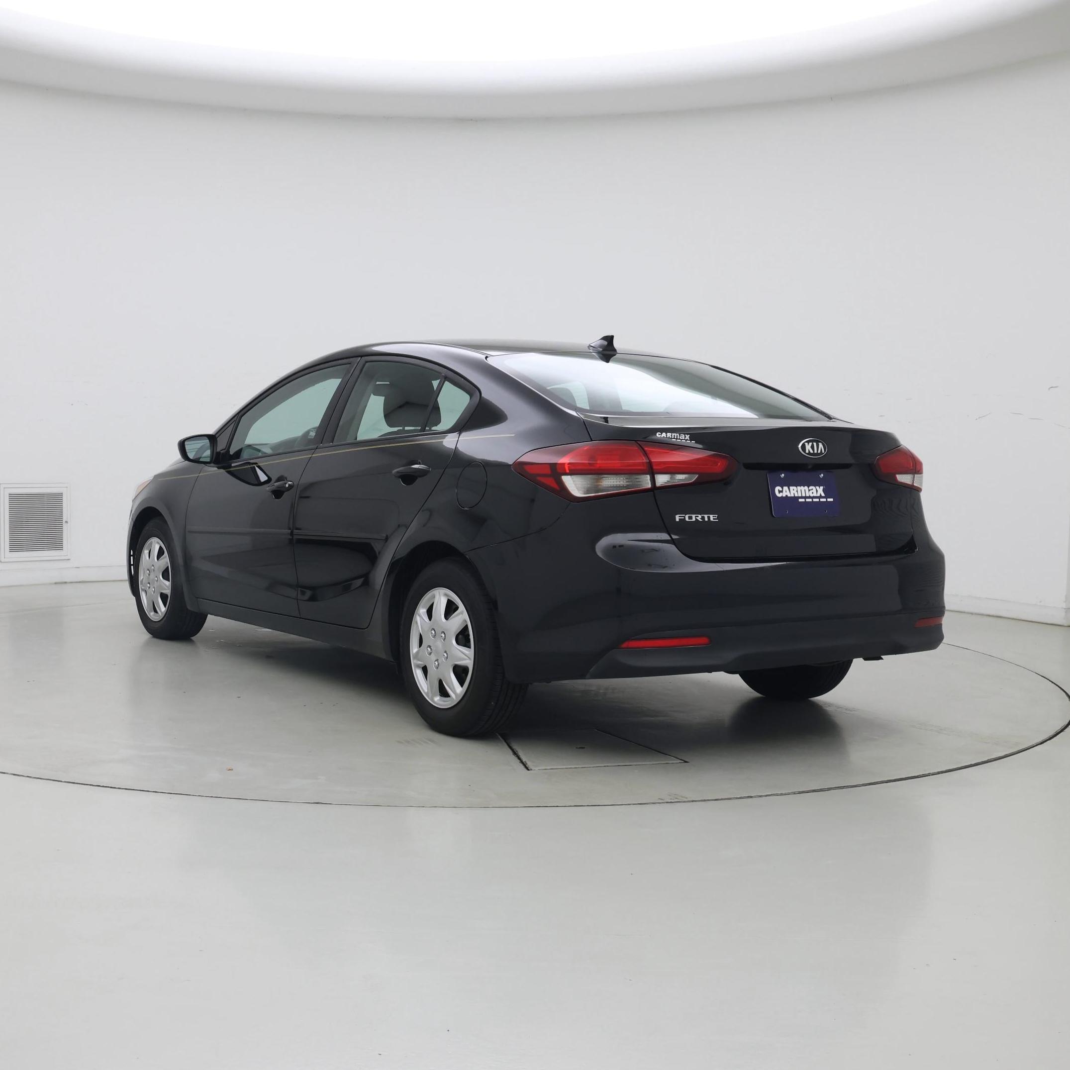 Thumbnail: 2017 Kia Forte - 2
