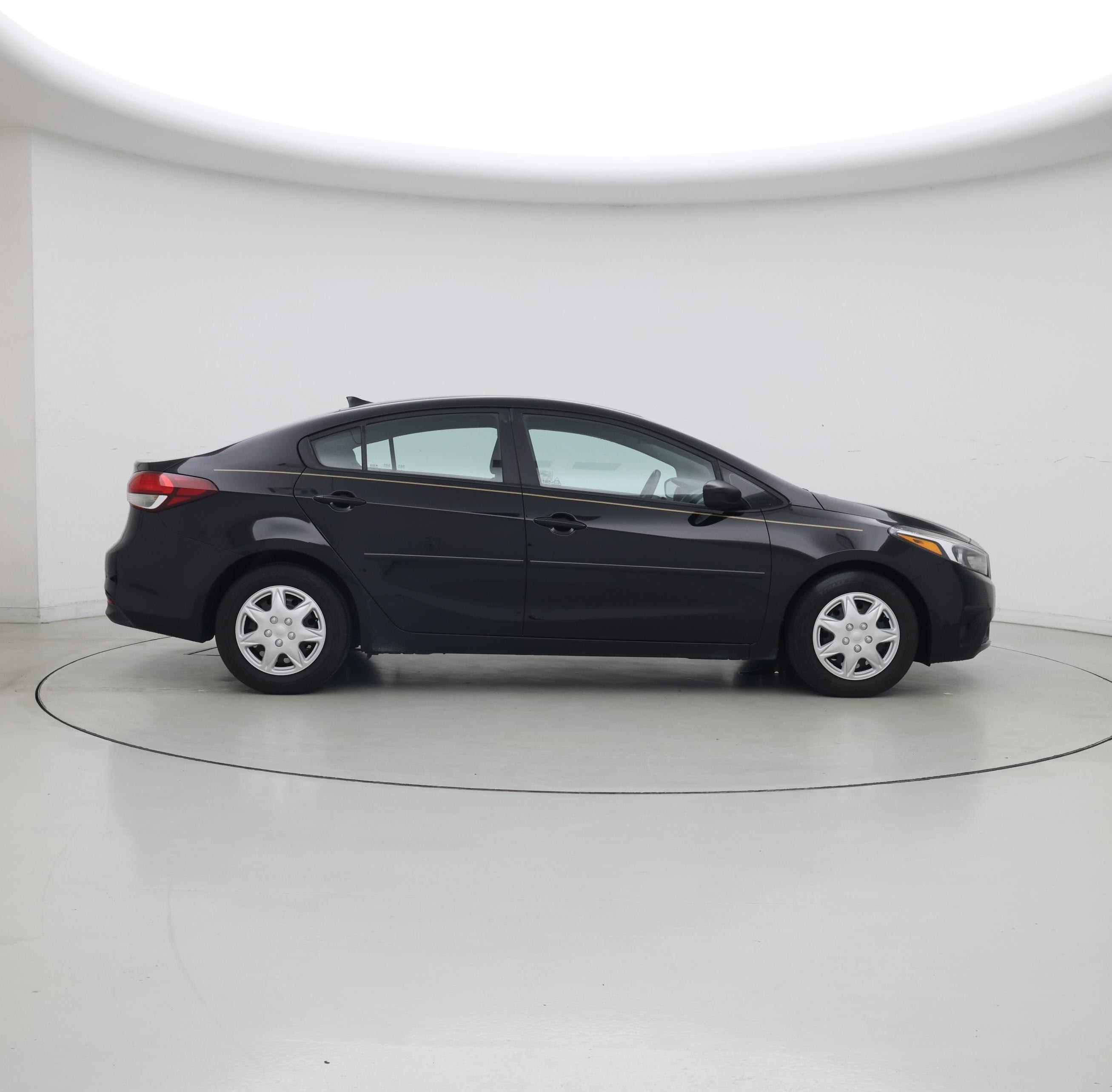 Thumbnail: 2017 Kia Forte - 7