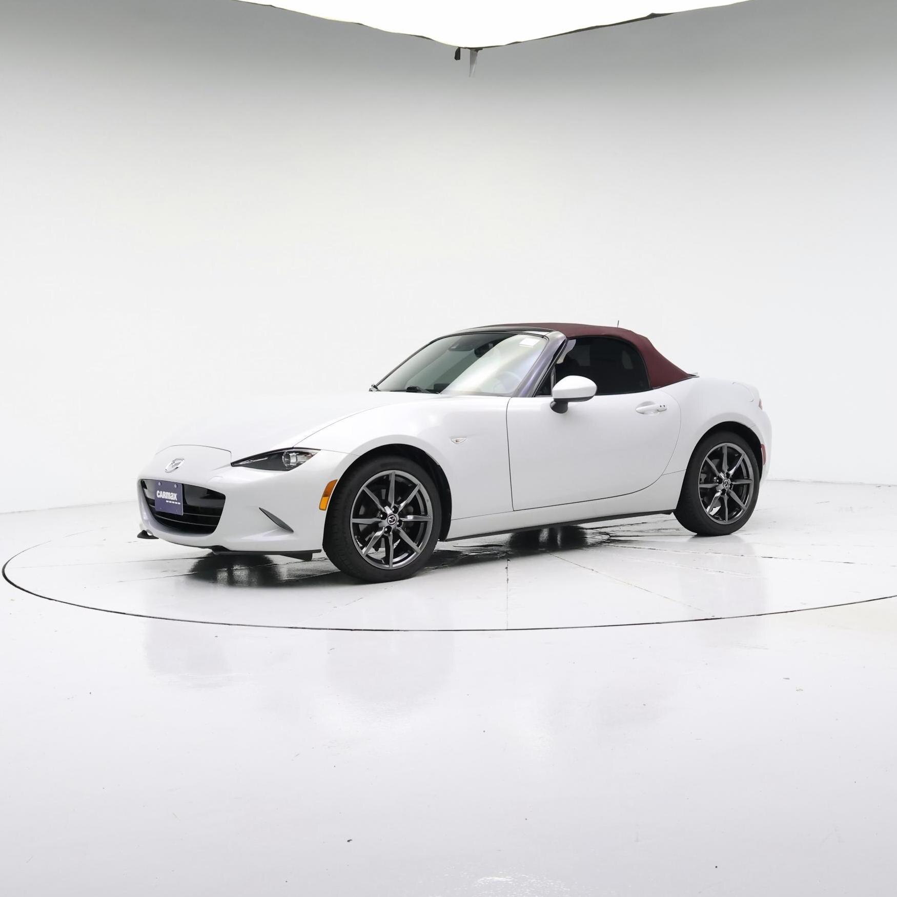 Thumbnail: 2018 Mazda MX-5 Miata - 3