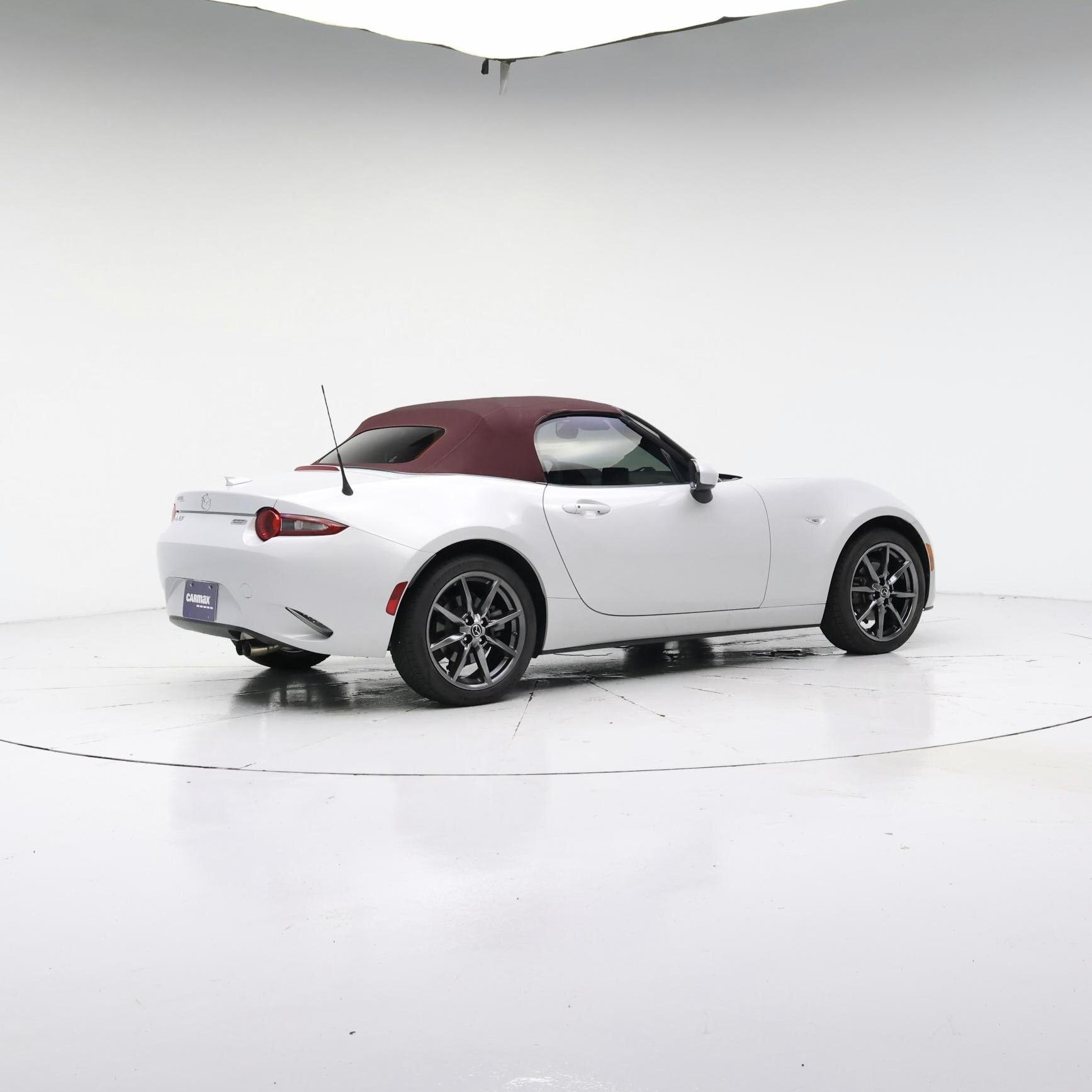 Thumbnail: 2018 Mazda MX-5 Miata - 7