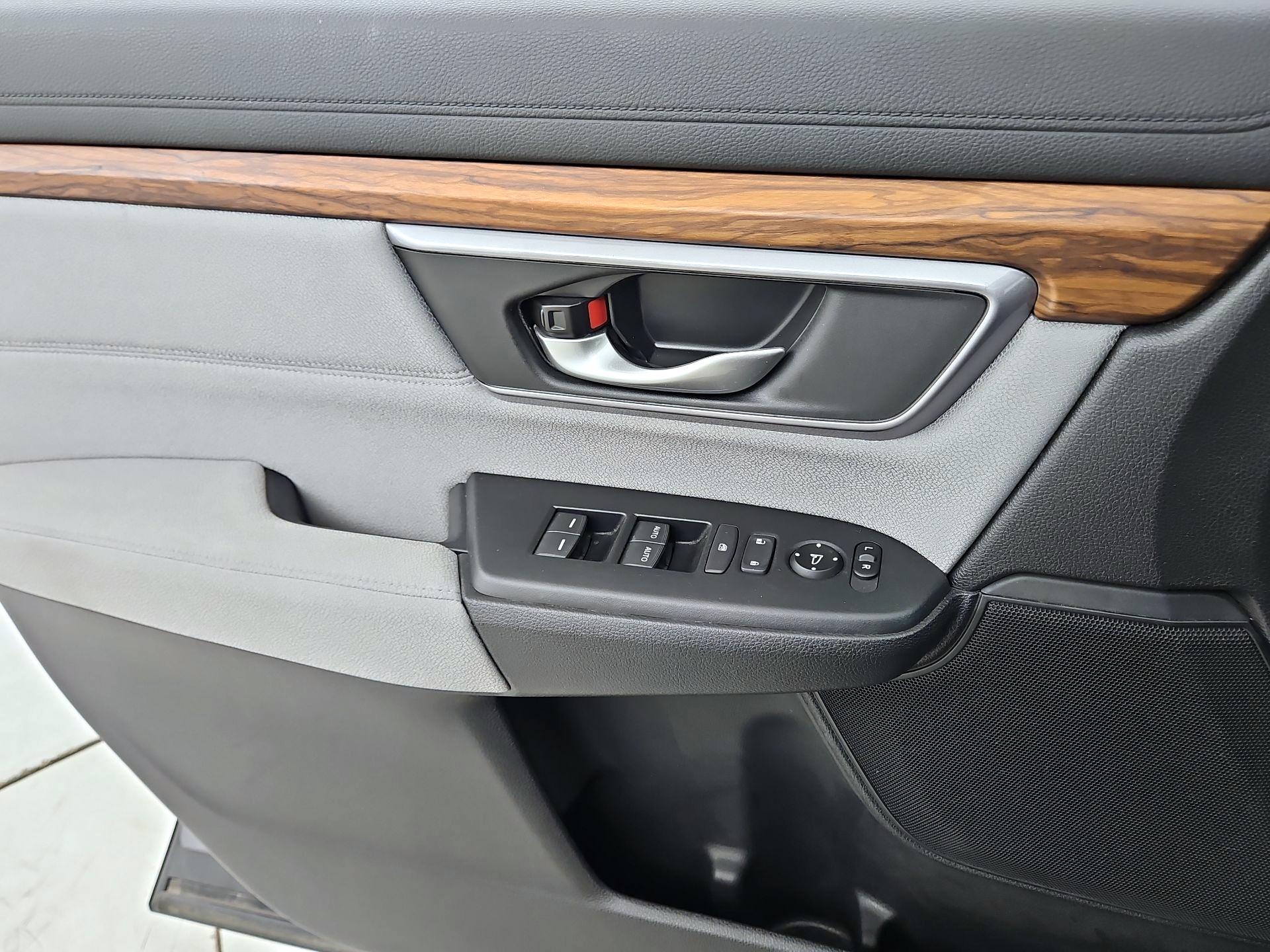 Thumbnail: 2017 Honda CR-V - 12
