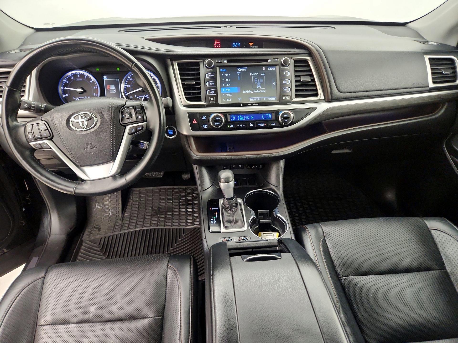 Thumbnail: 2017 Toyota Highlander - 9