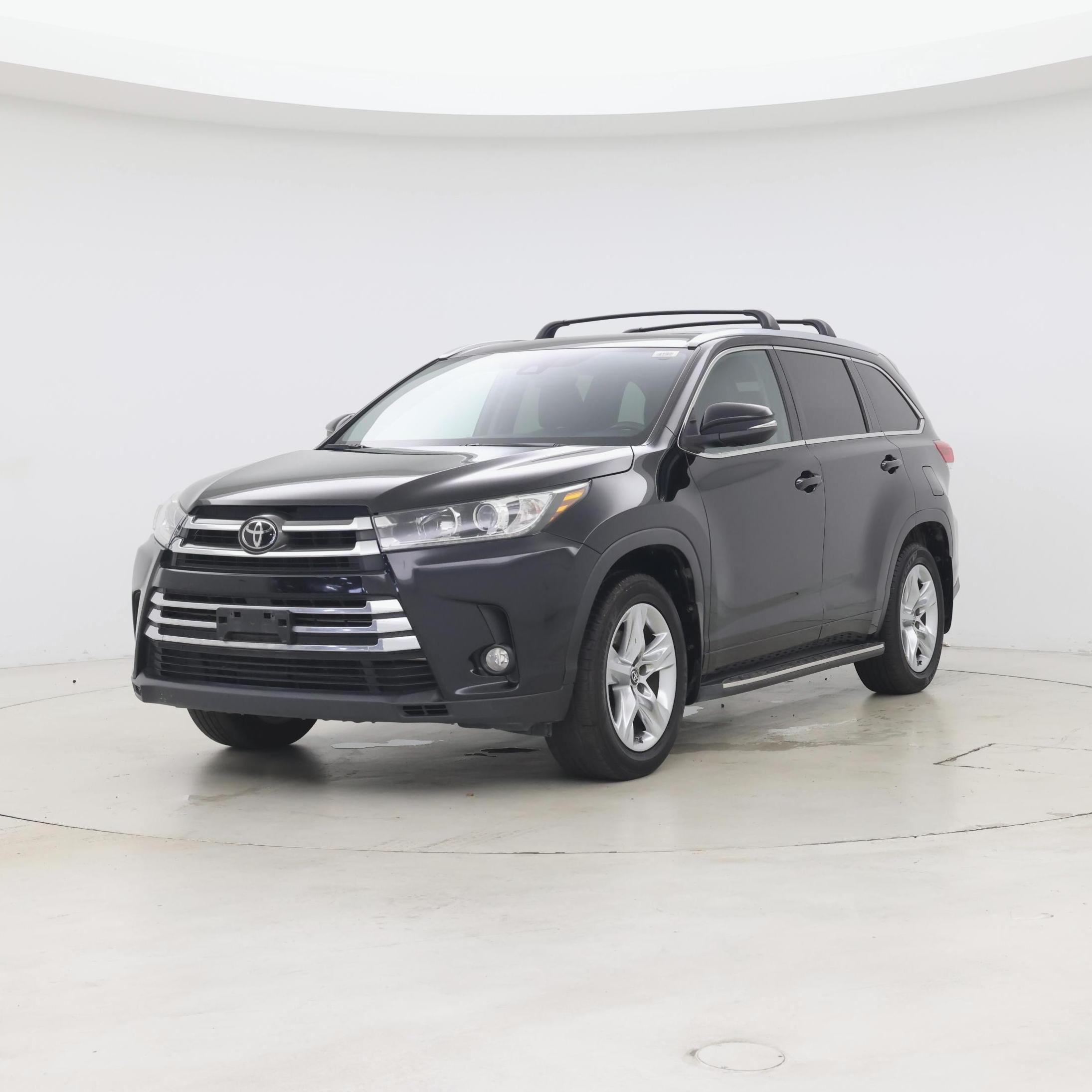 Thumbnail: 2017 Toyota Highlander - 4