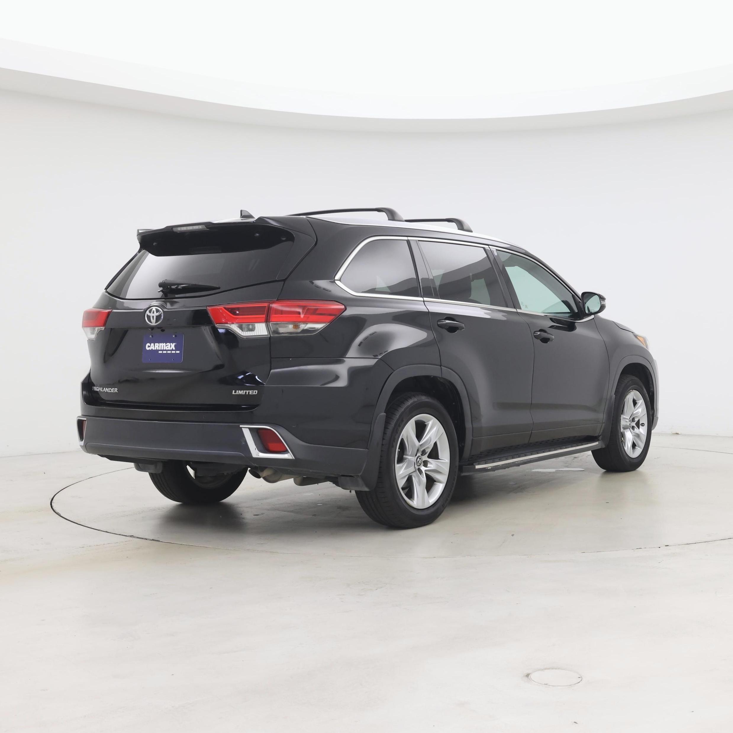 Thumbnail: 2017 Toyota Highlander - 8