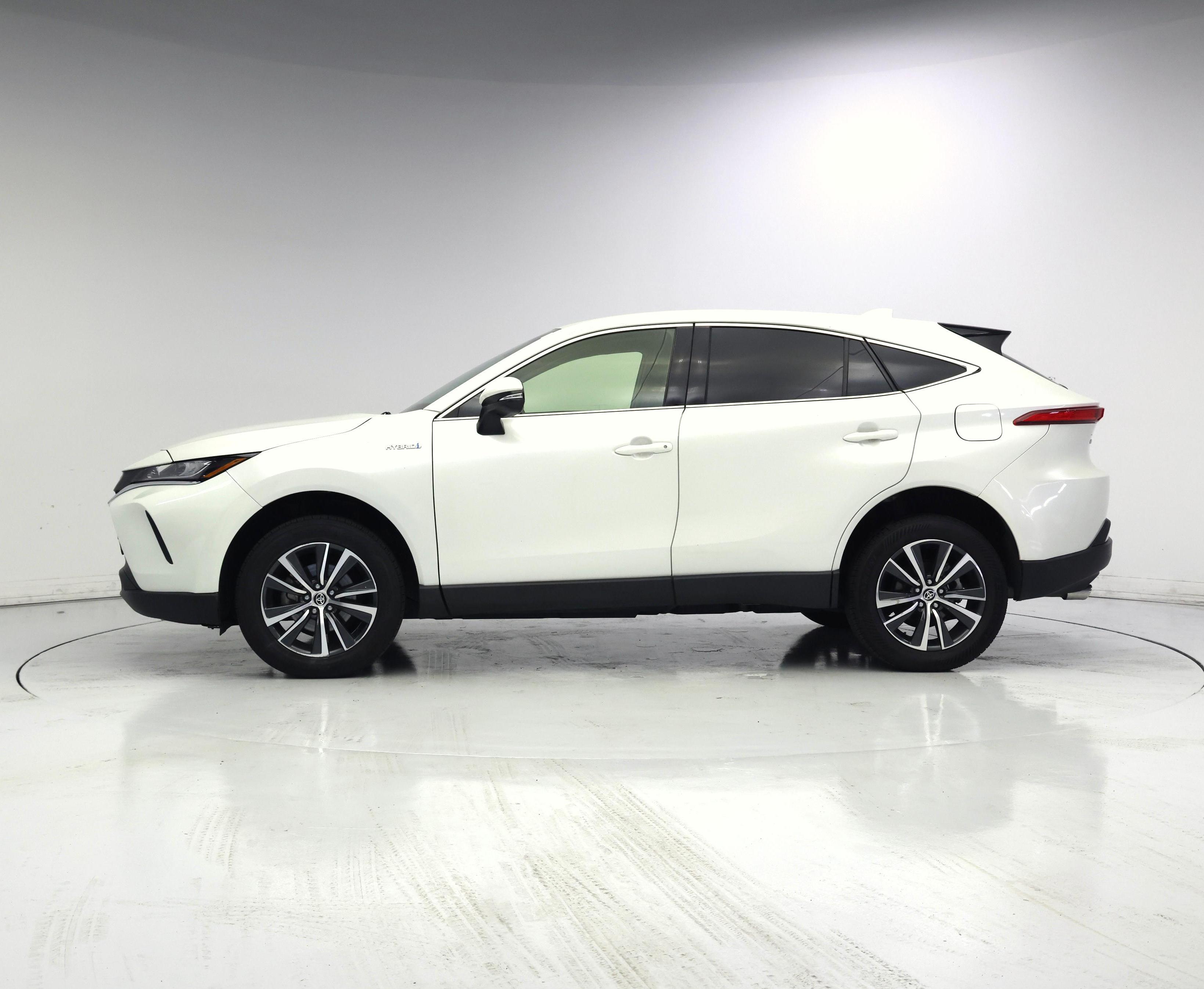 Thumbnail: 2021 Toyota Venza - 3