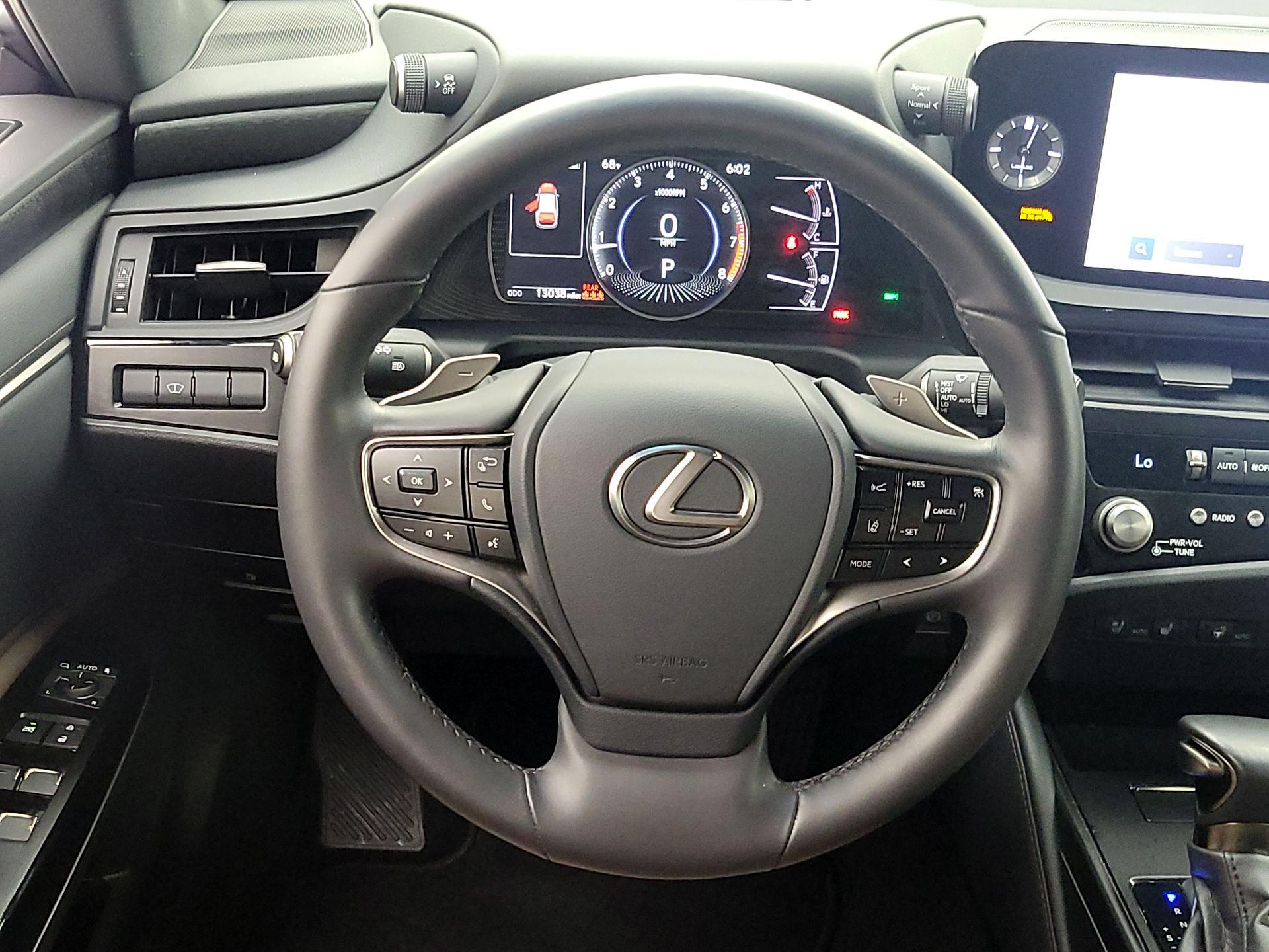 Thumbnail: 2024 Lexus ES - 10