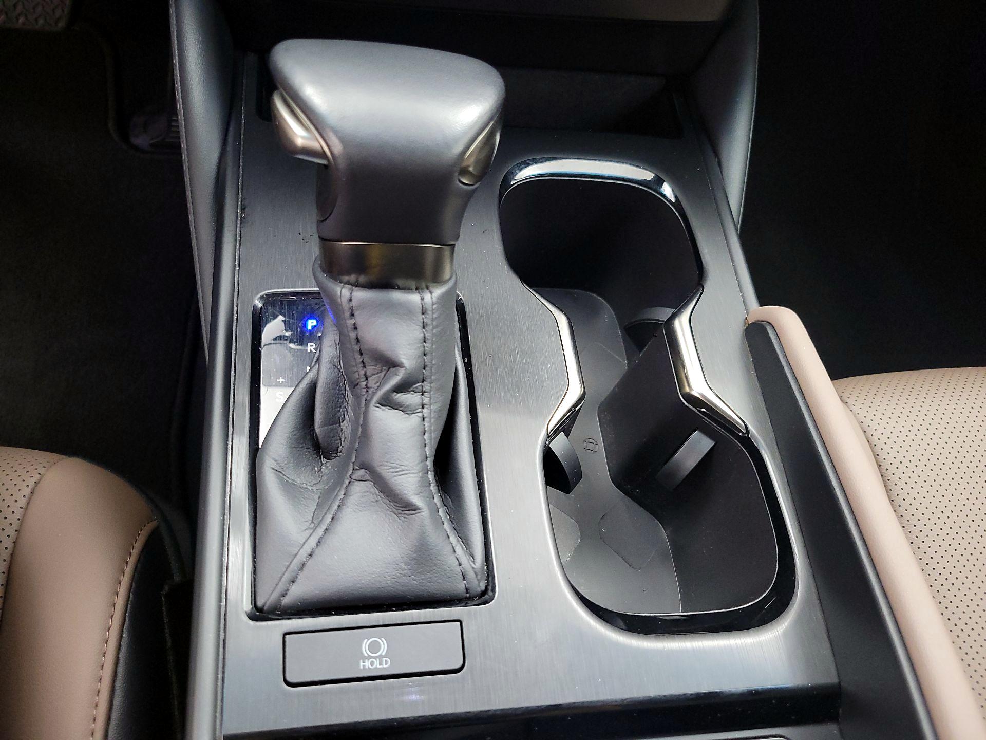 Thumbnail: 2024 Lexus ES - 17