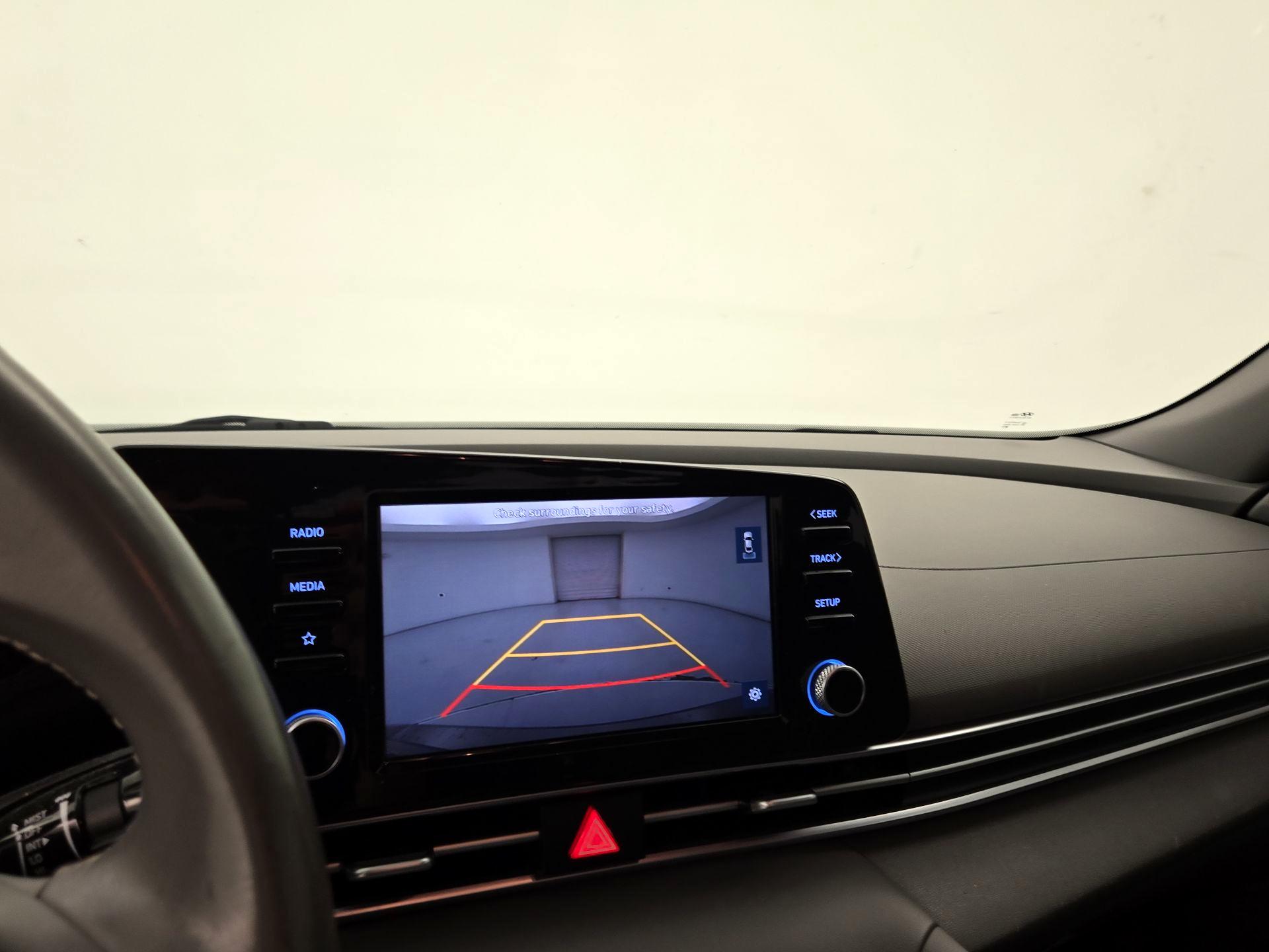 Thumbnail: 2022 Hyundai Elantra - 14