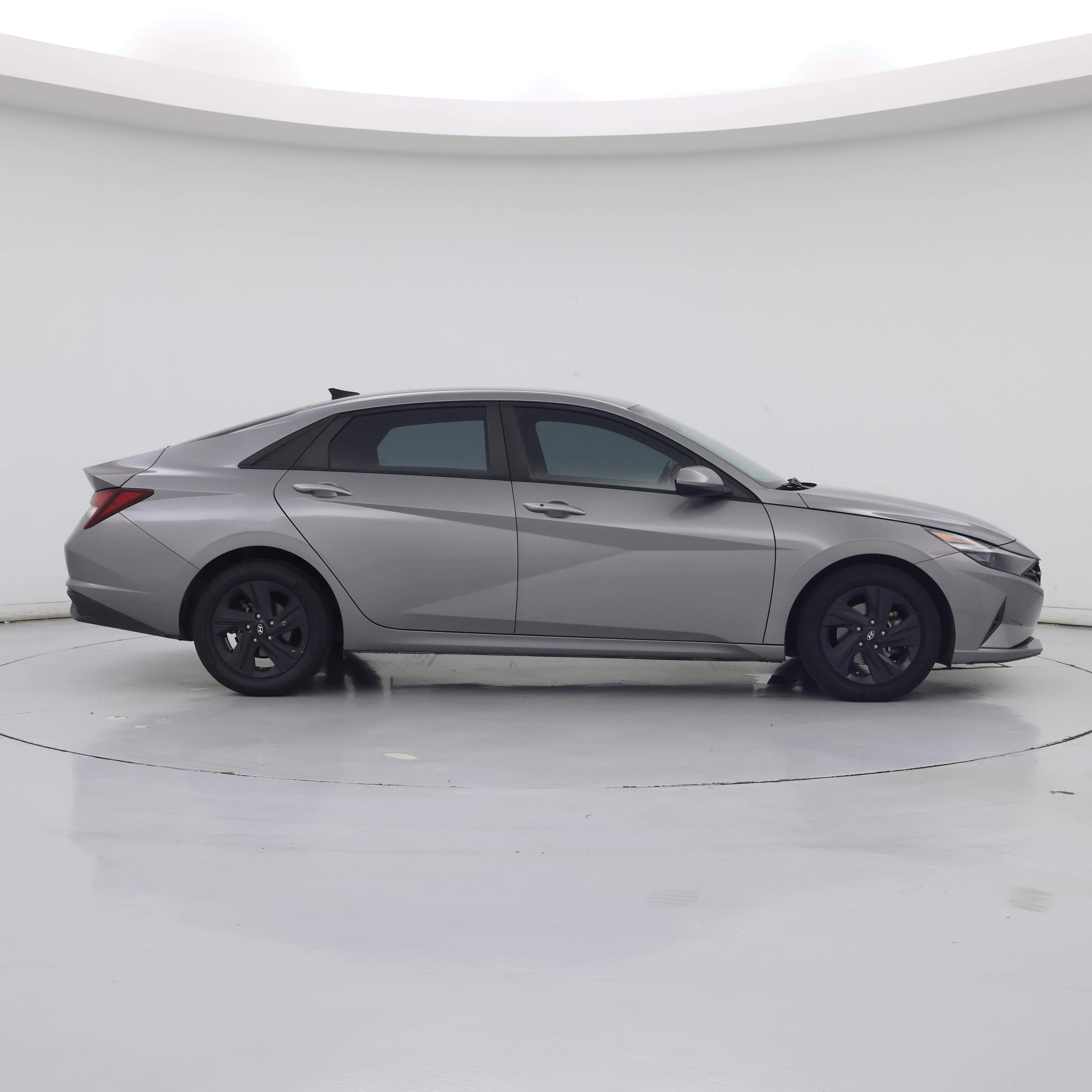 Thumbnail: 2022 Hyundai Elantra - 7