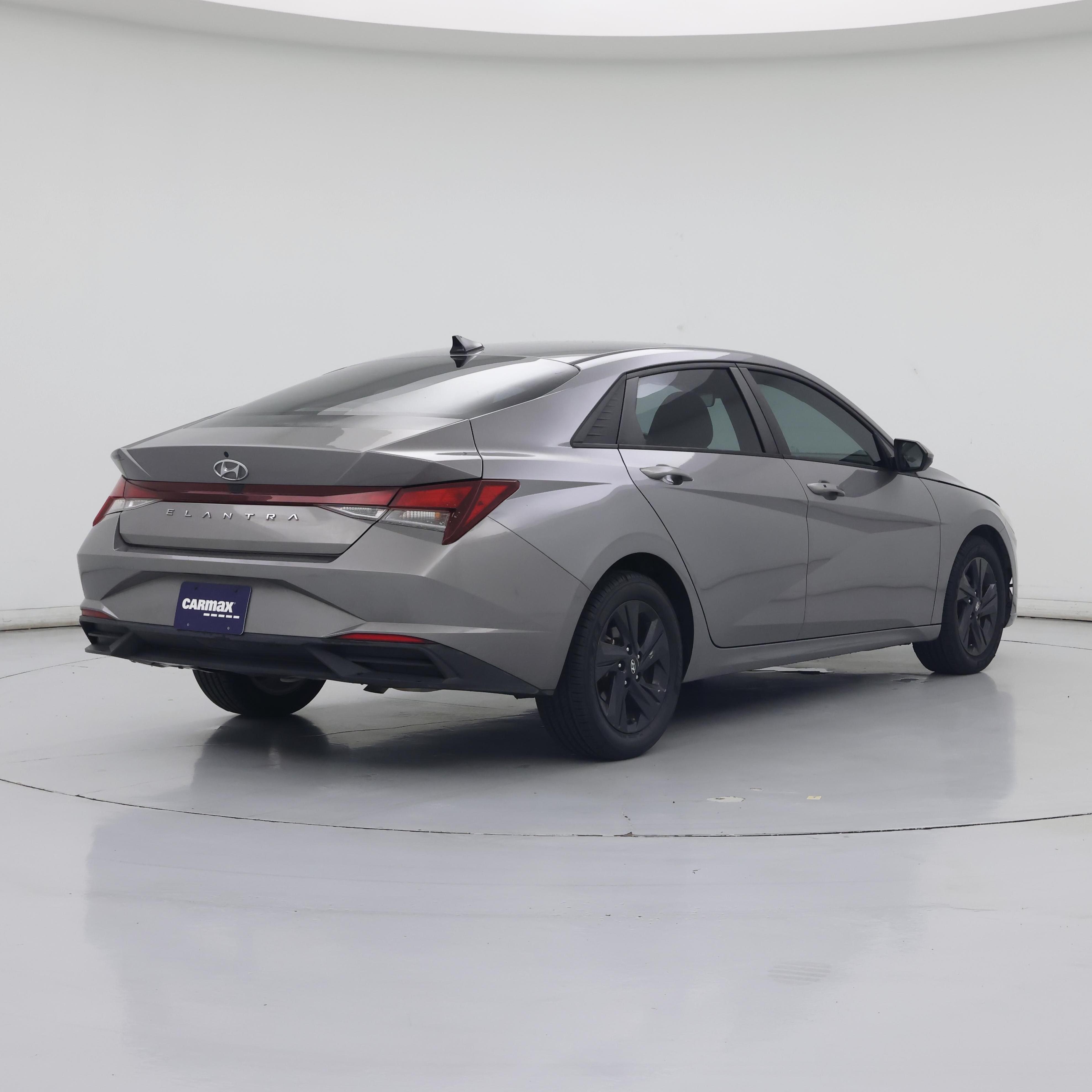 Thumbnail: 2022 Hyundai Elantra - 8