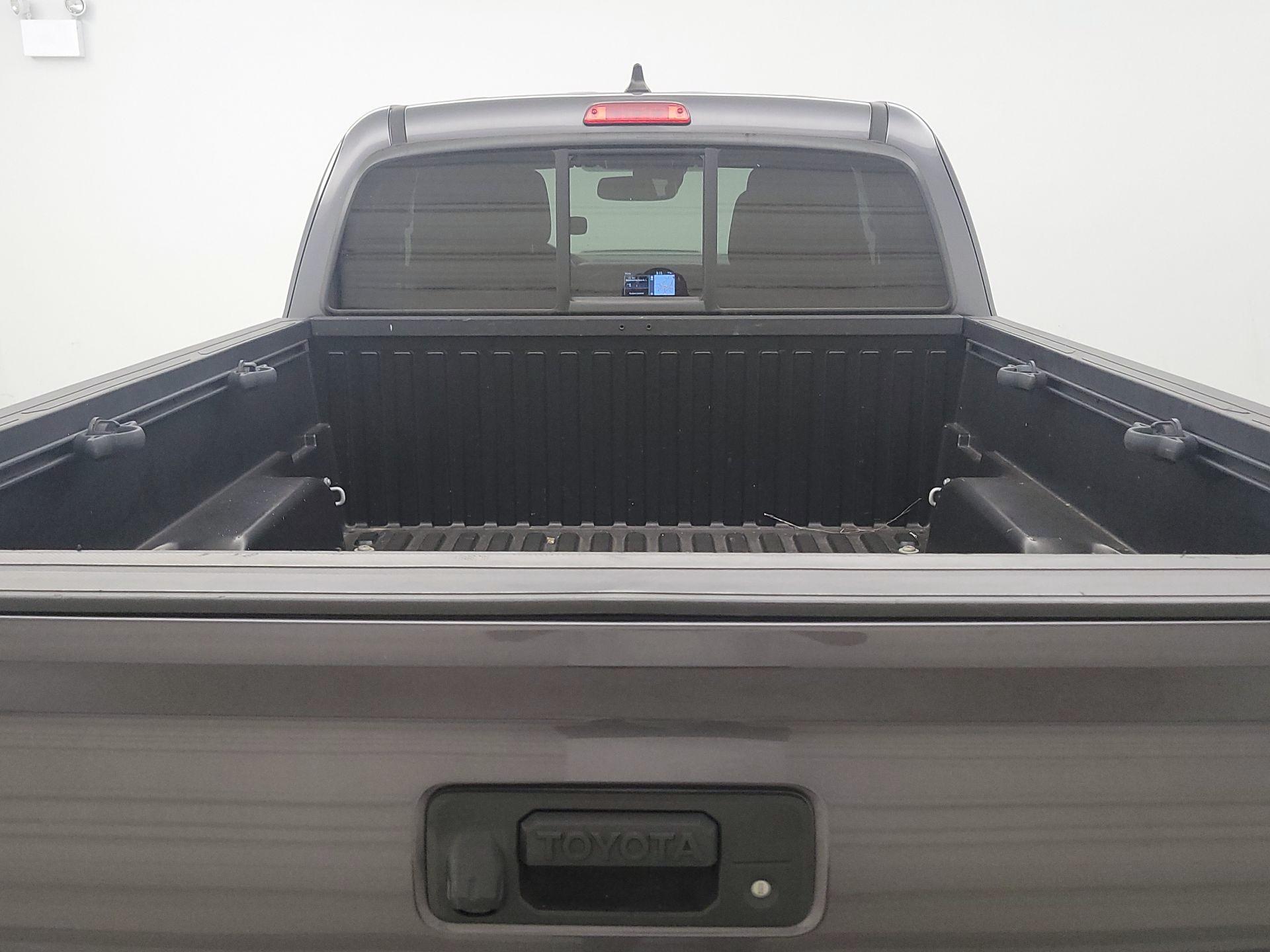 Thumbnail: 2022 Toyota Tacoma - 6