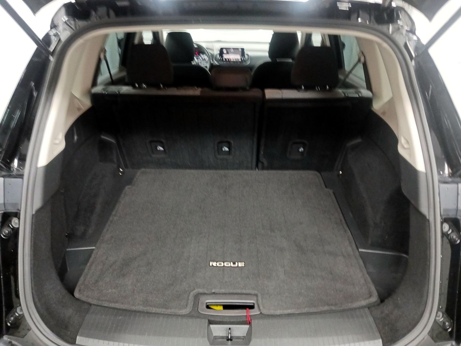 2023 Nissan Rogue SV - Photo 21