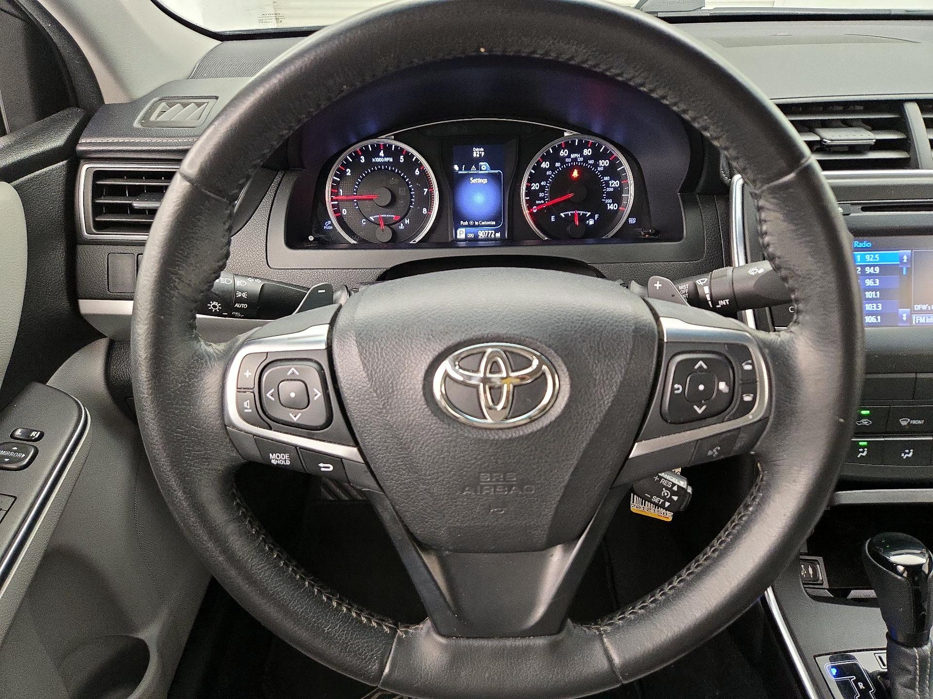Thumbnail: 2016 Toyota Camry - 10