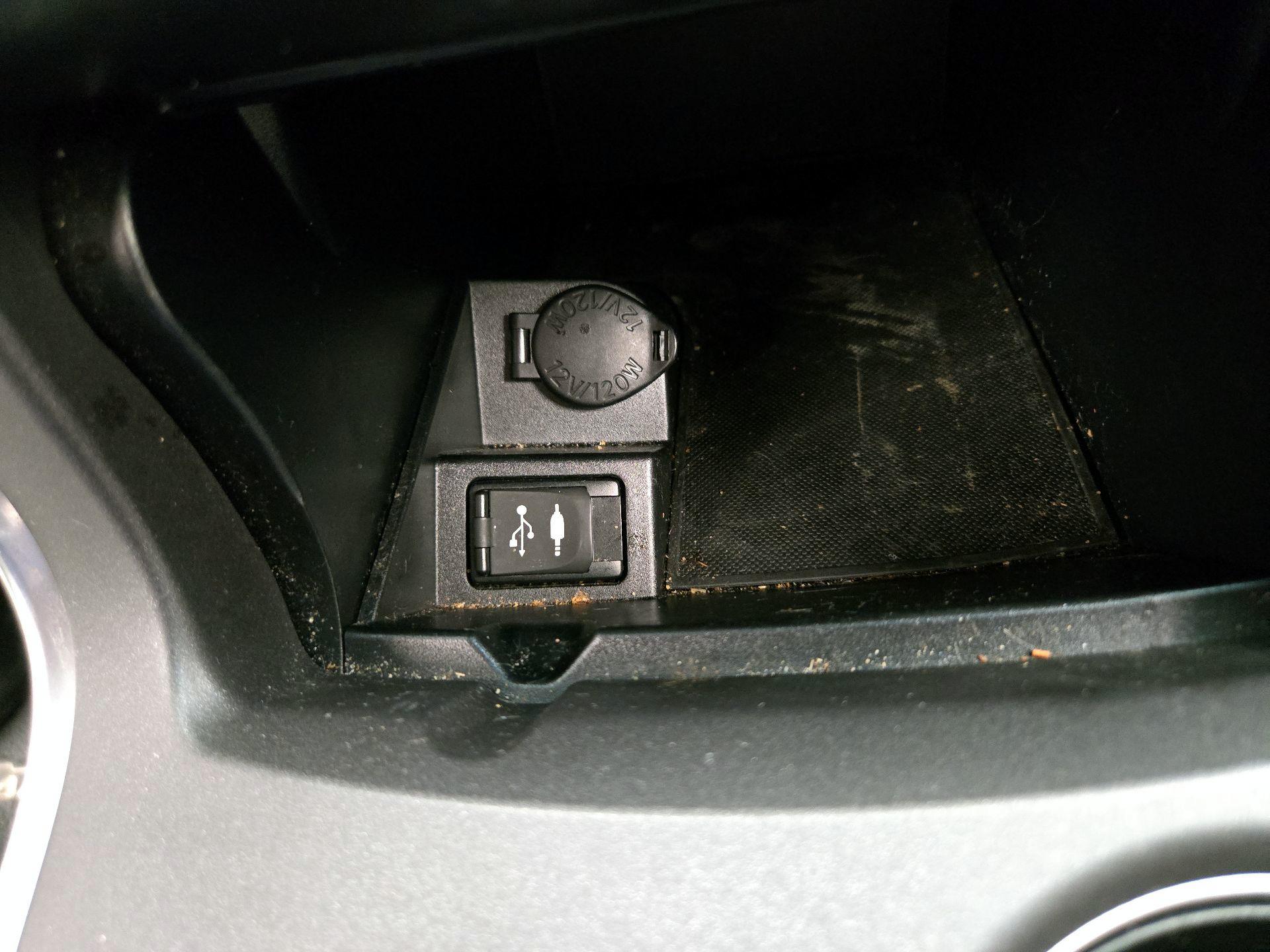 Thumbnail: 2016 Toyota Camry - 18