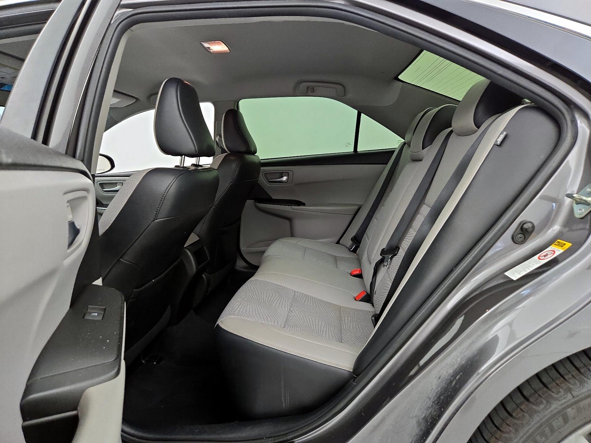 Thumbnail: 2016 Toyota Camry - 19